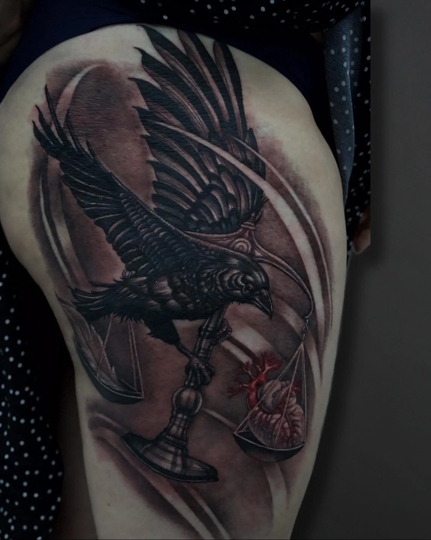Zoom in for the details😮‍💨🐦‍⬛🧠⚖️
Head to Www.Redarttattoopiercing.Studio or text 602-688-2534 to book with Brandon🔥
#arizona #mesa #phoenix #mesaaz #phoenixaz #tattoo #tattooartist #tattooshop #arizonatattoo #arizonatattooartist #arizo