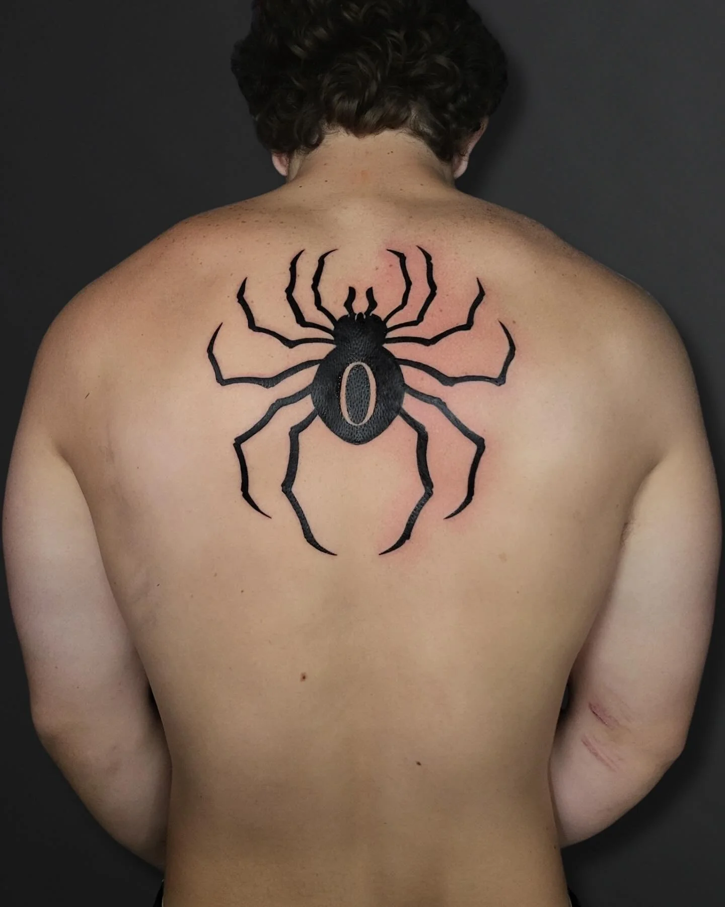 Casey has been doing some awesome back tattoos lately🕷️Who’s next?☺️
Book an appointment at Www.Redarttattoopiercing.Studio or text 602-688-2534
#arizona #mesa #phoenix #mesaaz #phoenixaz #tattoo #tattooartist #tattooshop #arizonatattoo #ari