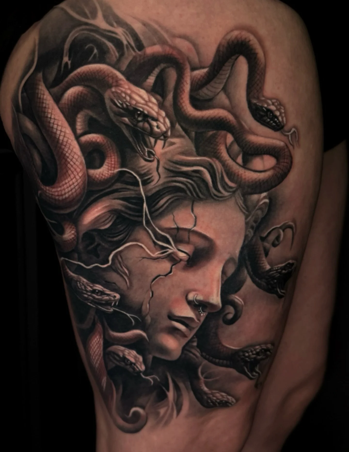 Medusa piece recently finished by @brandedredart — killer texture, flow, and balance throughout this one 🐍 
Book with Brandon by texting 602-688-2534 or online at www.redarttattoopiercing.studio 
#tattoo #tattoos #tattooartist #tattooshop #t