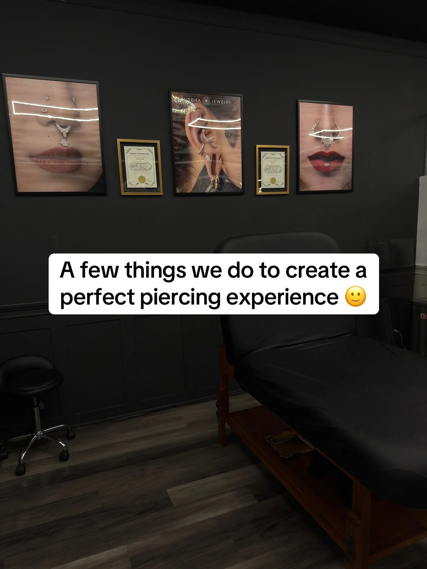 It’s more than just a piercing. The whole experience (how ur cared for, how u feel, and how u heal) matters the most 🤍🖤
Come see why our clients love it here & book your next piercing online www.redarttattoopiercing.studio 😊
#piercing #