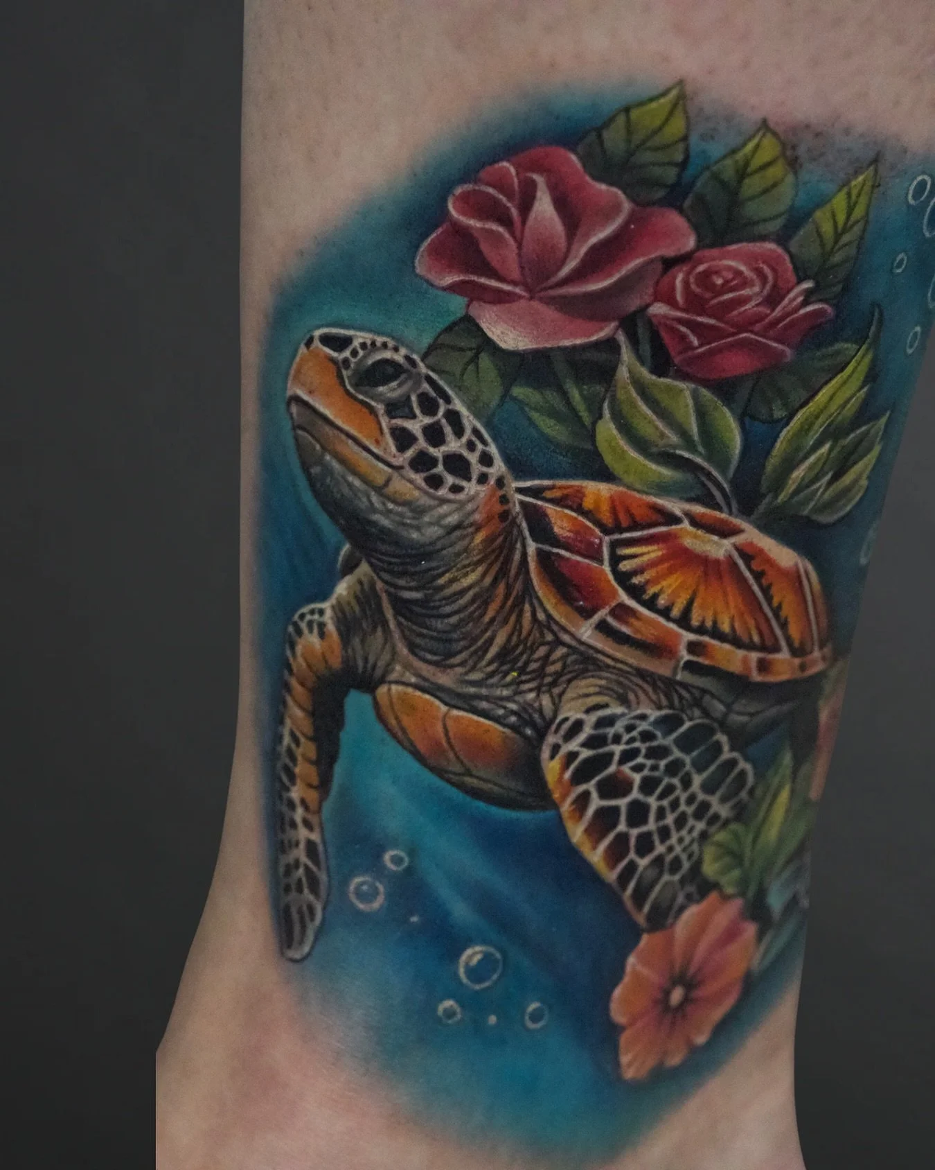 Sea turtle and roses 🐢🌹

Tattoo by @brandedredart
Book with Brandon by texting 602-688-2534 or online at www.redarttattoopiercing.studio

#tattoo #tattoos #tattooartist #tattooshop #tattoostudio #colortattoo #realismtattoo #tattooed #tattooist #tat