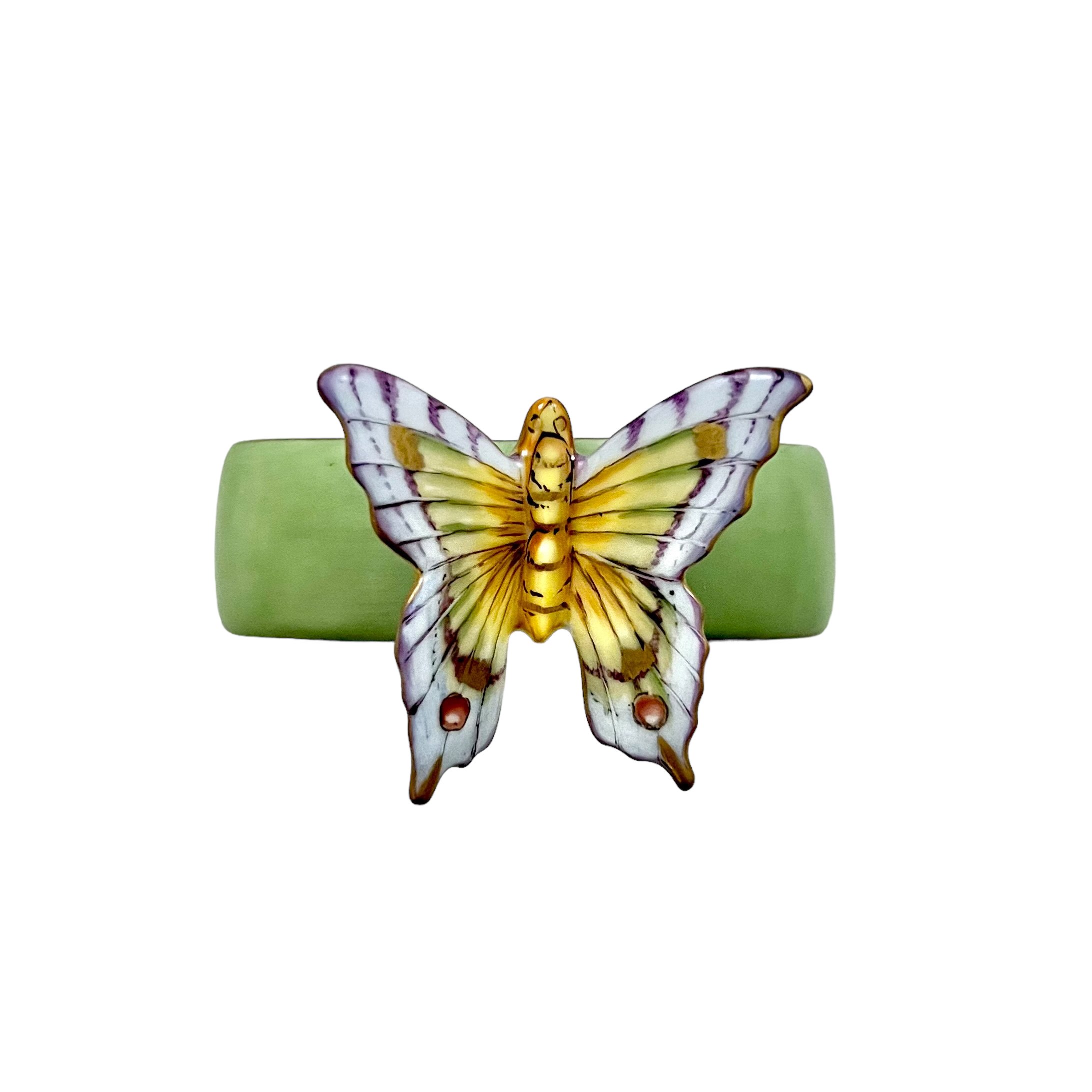 H40 - Green Napkin Ring