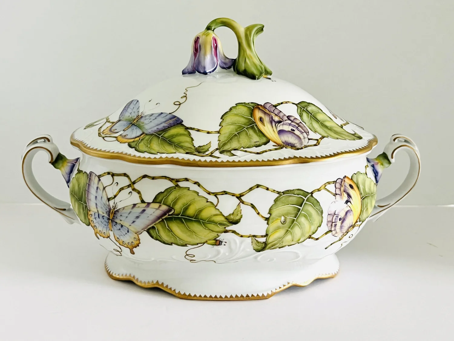 WE10 - LARGE TUREEN