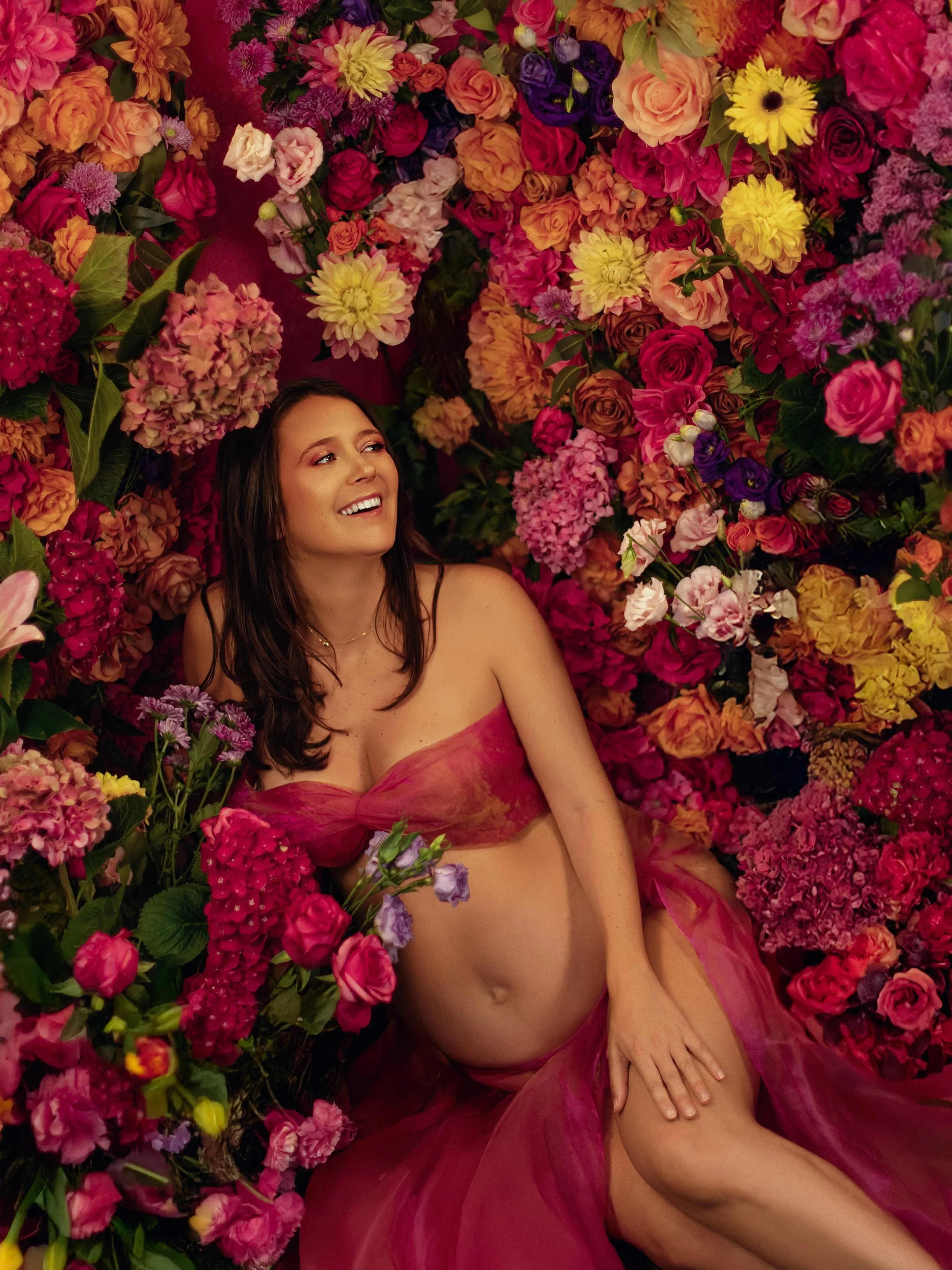 Tic tac ⌛️ 🐣 

Une chose que je ne regrette pas pendant cette grossesse&hellip; 🌸
C&rsquo;est d&rsquo;avoir pris le temps de faire plusieurs shootings &agrave; diff&eacute;rents stades de ma grossesse, pour garder de jolis souvenirs de cette p&eacu