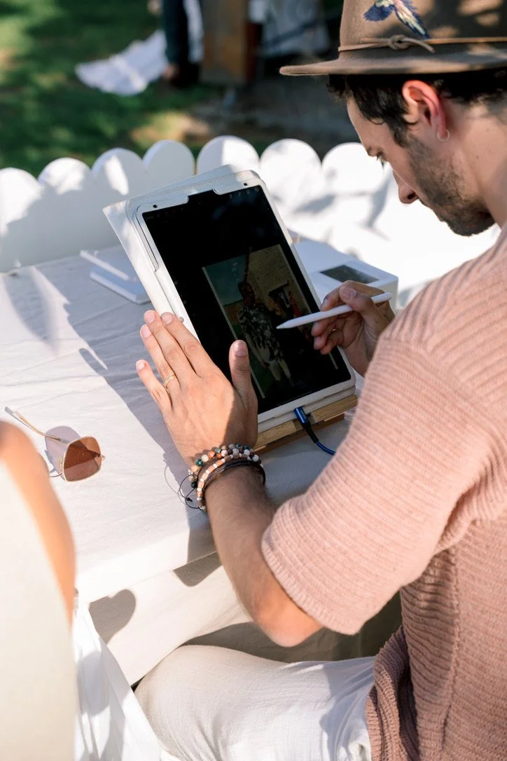 bar à portraits.jpeg