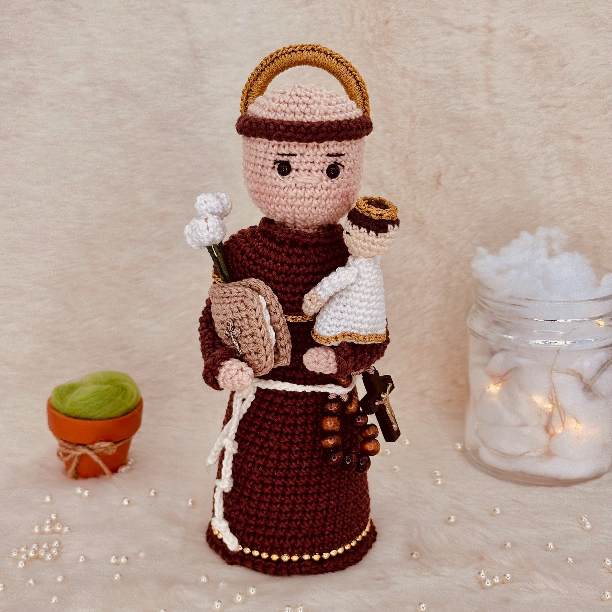 🙏✨ St. Anthony of Padua, a beacon of piety, humility, and service, shines brightly in the Catholic Church. Born in Lisbon circa 1195, he embraced life as a Franciscan, captivating many with his profound sermons and miraculous deeds. 🕊️💼

Known as 