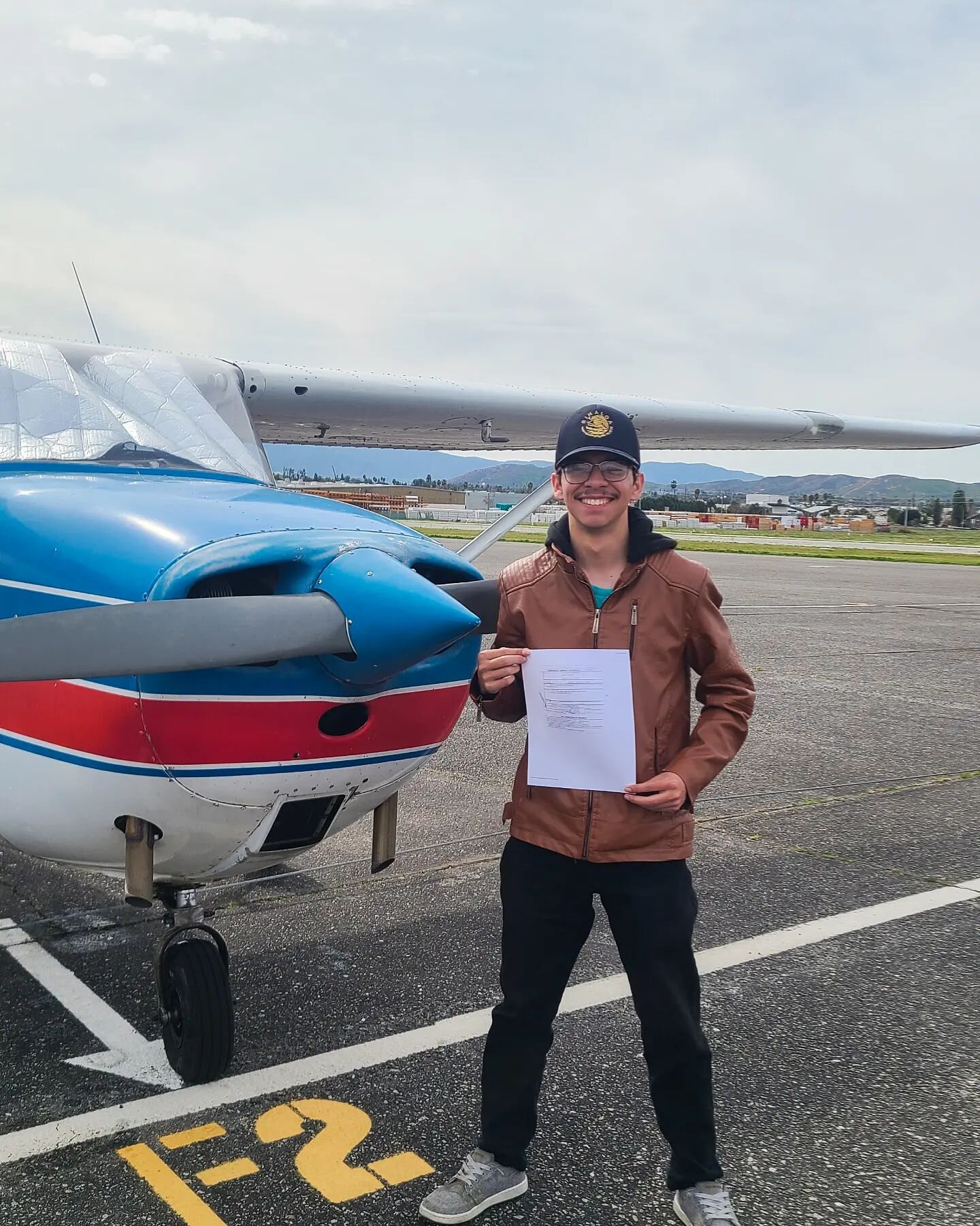 Congratulations Jose you are now a Commercial rated pilot!!! 👨&zwj;✈️🛩

#californiaaviationservices #casel #commercialpilot  #flightschool #learntofly #asel #ppl #cessna172 #cessna #cessna150 #cessna172rg #riversidemunicipalairport #kral #airplane 