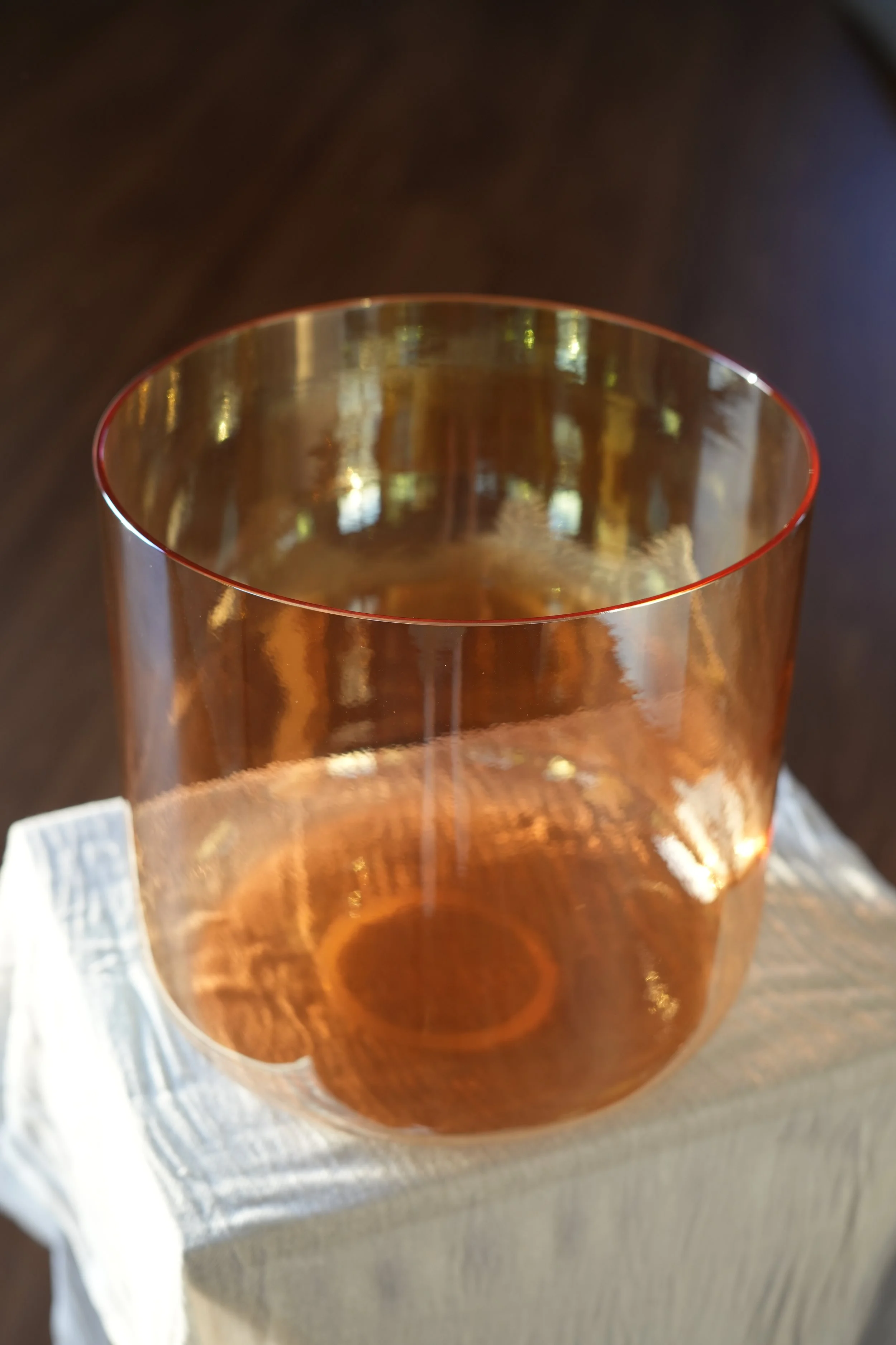 Crystal_Singing_Bowl_Honeylight 05616.JPG