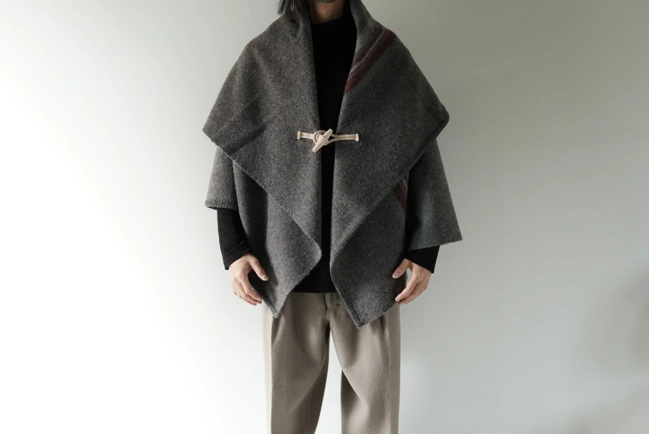 loomer  / Shetland wool Border Blanket Poncho