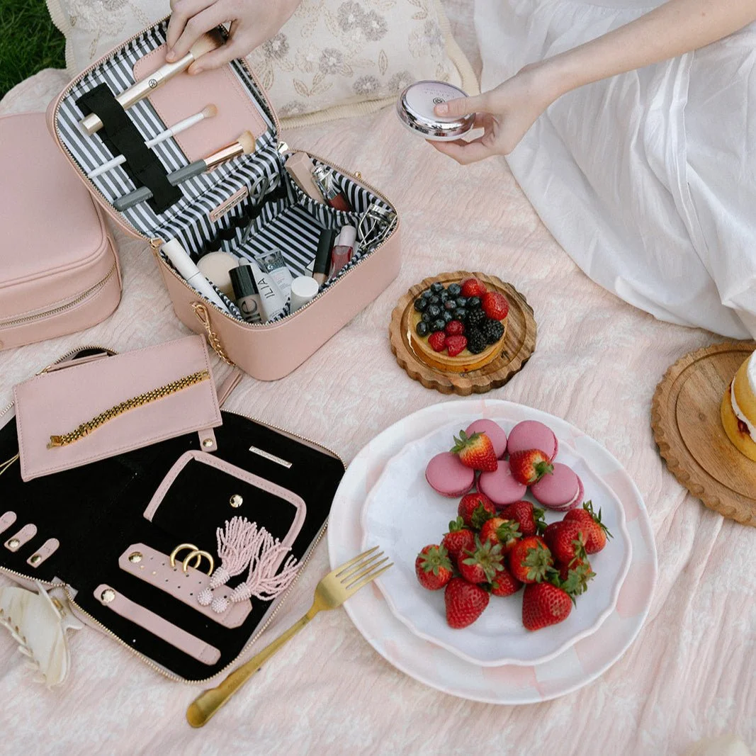 organizational_and_slim_jewelry_organizer.jpg