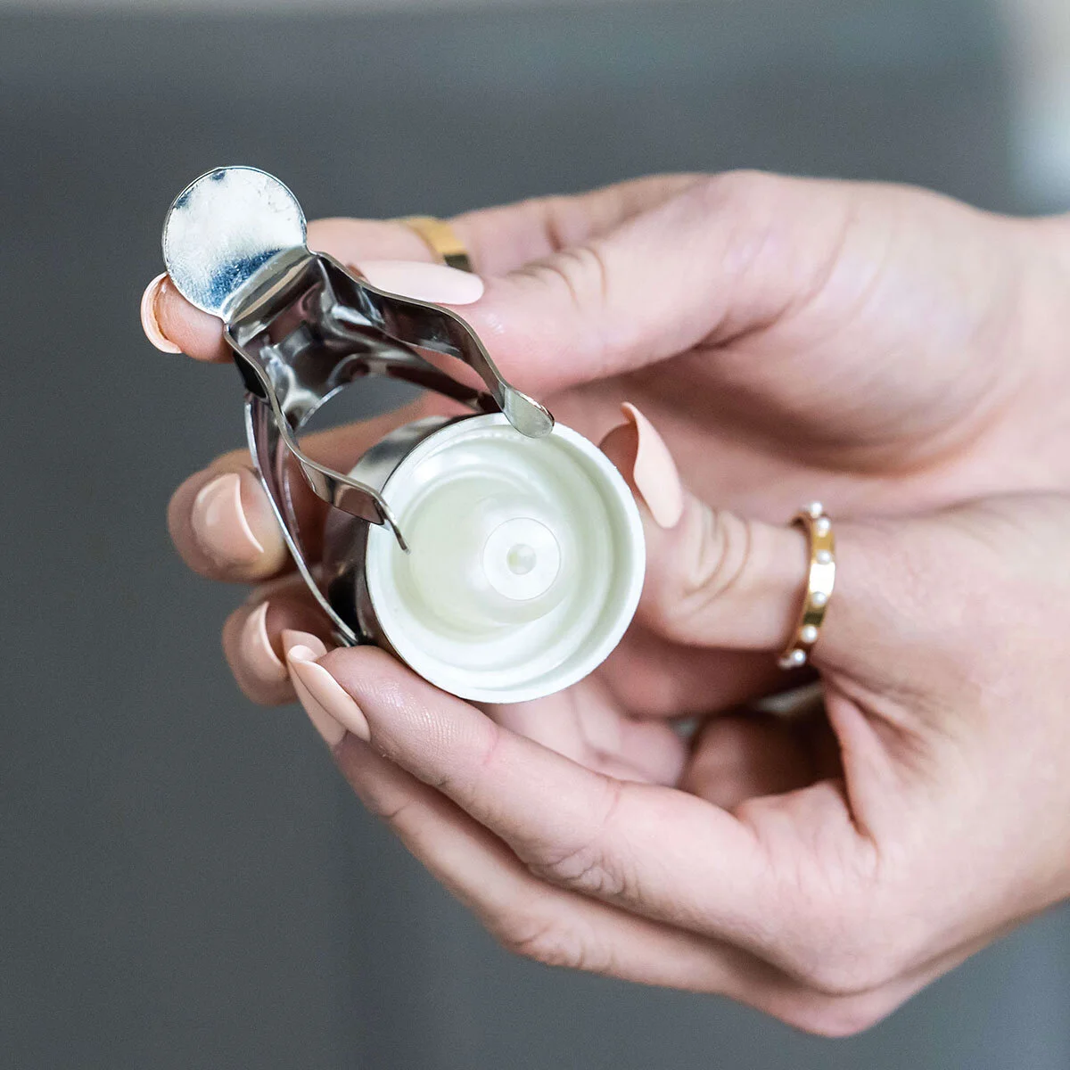 KLOVEO — Champagne Stoppers