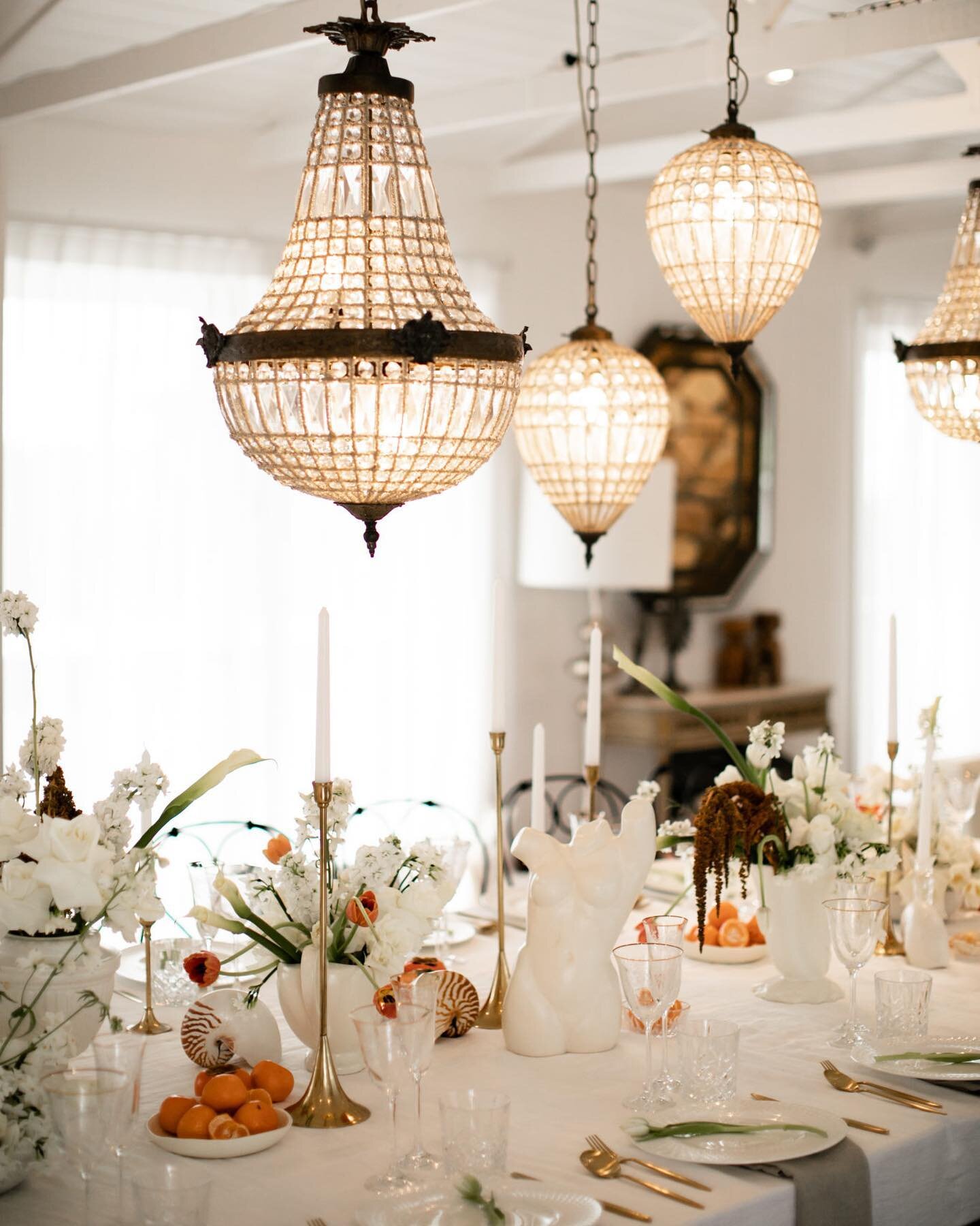 Real Wedding live on @the_lane 
The stunning @ellejademclean marries her soulmate Shaun in a sophisticated garden ceremony followed by a European spring inspired dinner party.
Oh what a day this was! 
Styling, Photography, Tableware, Decor and Floral