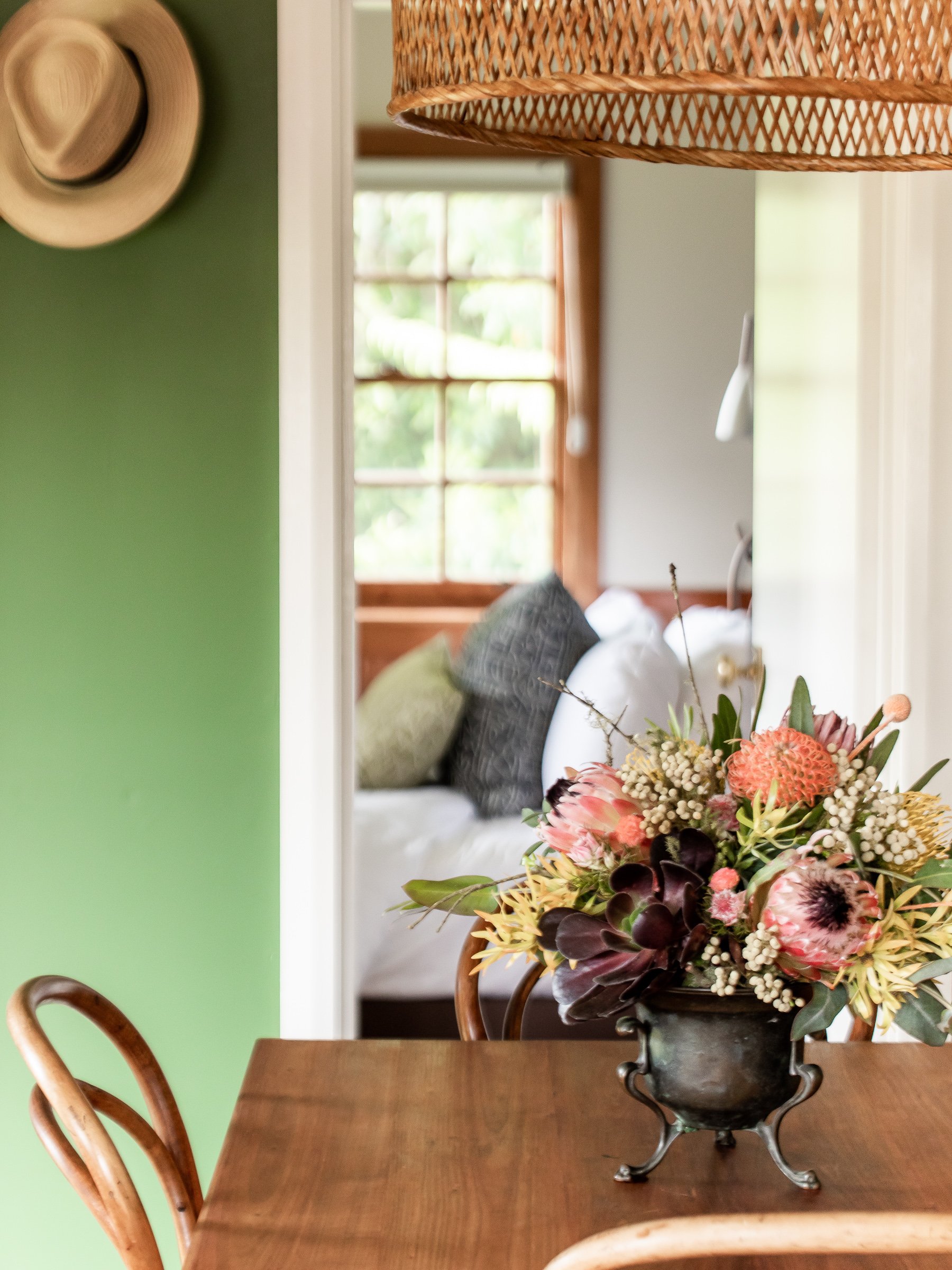 Dining room - Cedar Cottage Meander