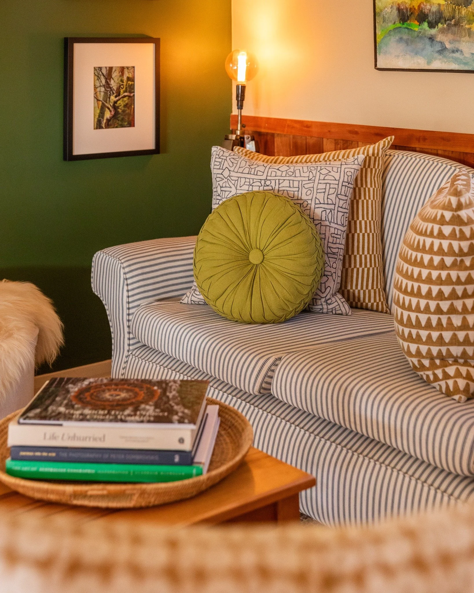 As the @tascraftfair &mdash; the largest display of working arts and crafts in the Southern Hemisphere &mdash; wraps up in nearby Deloraine, let&rsquo;s look at some of our talented local artists. 

We&rsquo;re fortunate that many skilled creatives h