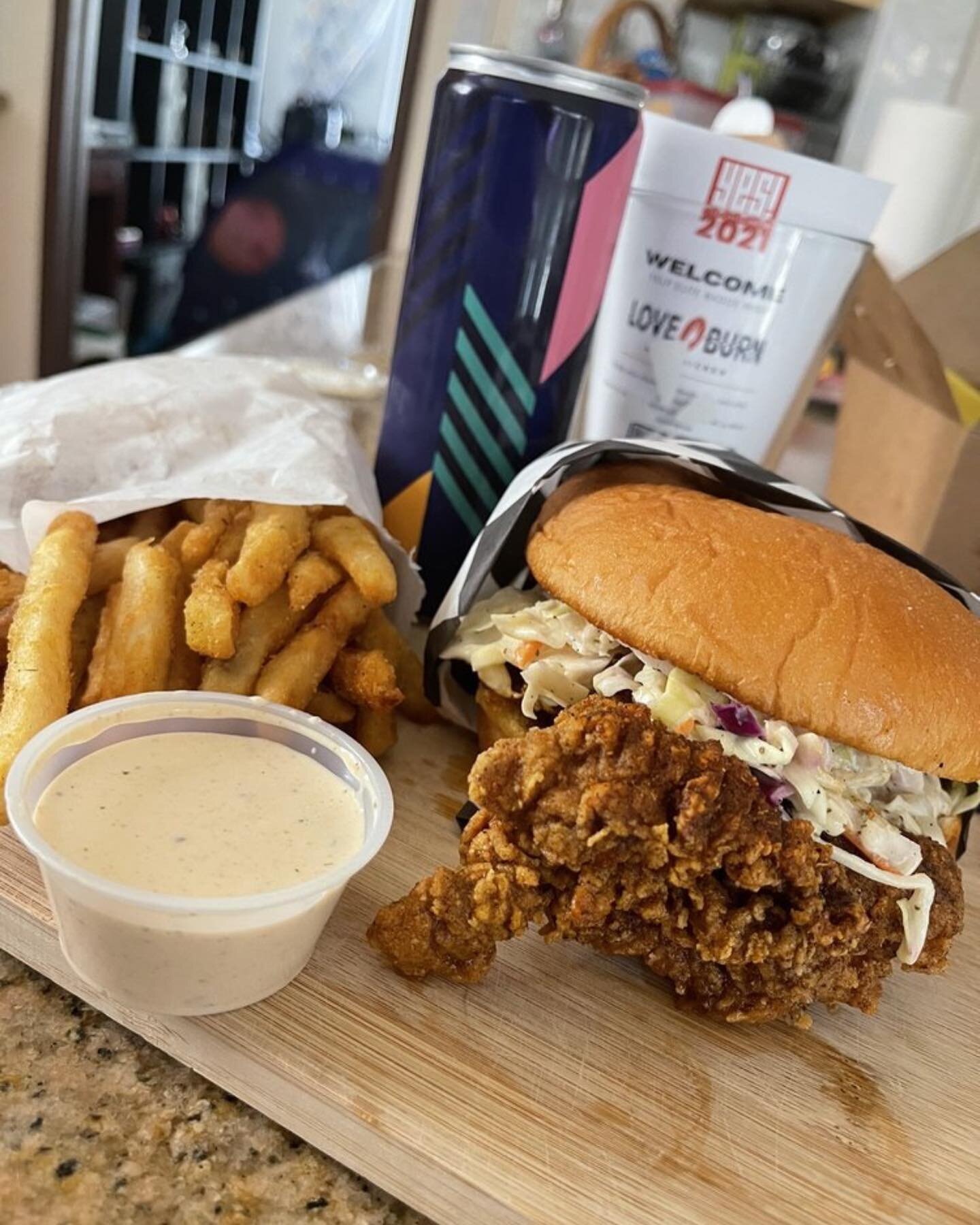 Celebrate today with a loved one 🥲 
-
📷: @guacamohler #loveburnchicken #burnbabyburn #letitburn #yelpelite #yelppeninsula #yelp