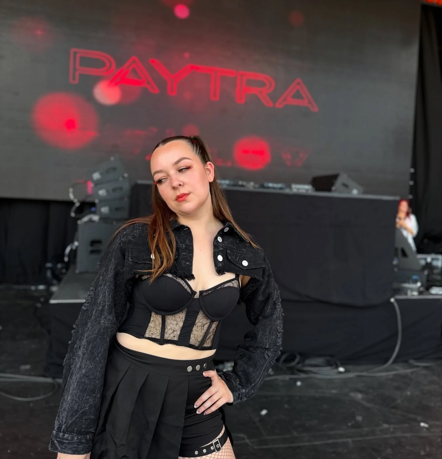 nbd just performed at the worlds largest music festival ‼️ @summerfest 

always so grateful to @paytra for these amazing opportunities. so much fun sharing the stage with you! and huge thank you to @saraheika choreographer  extraordinaire for believi