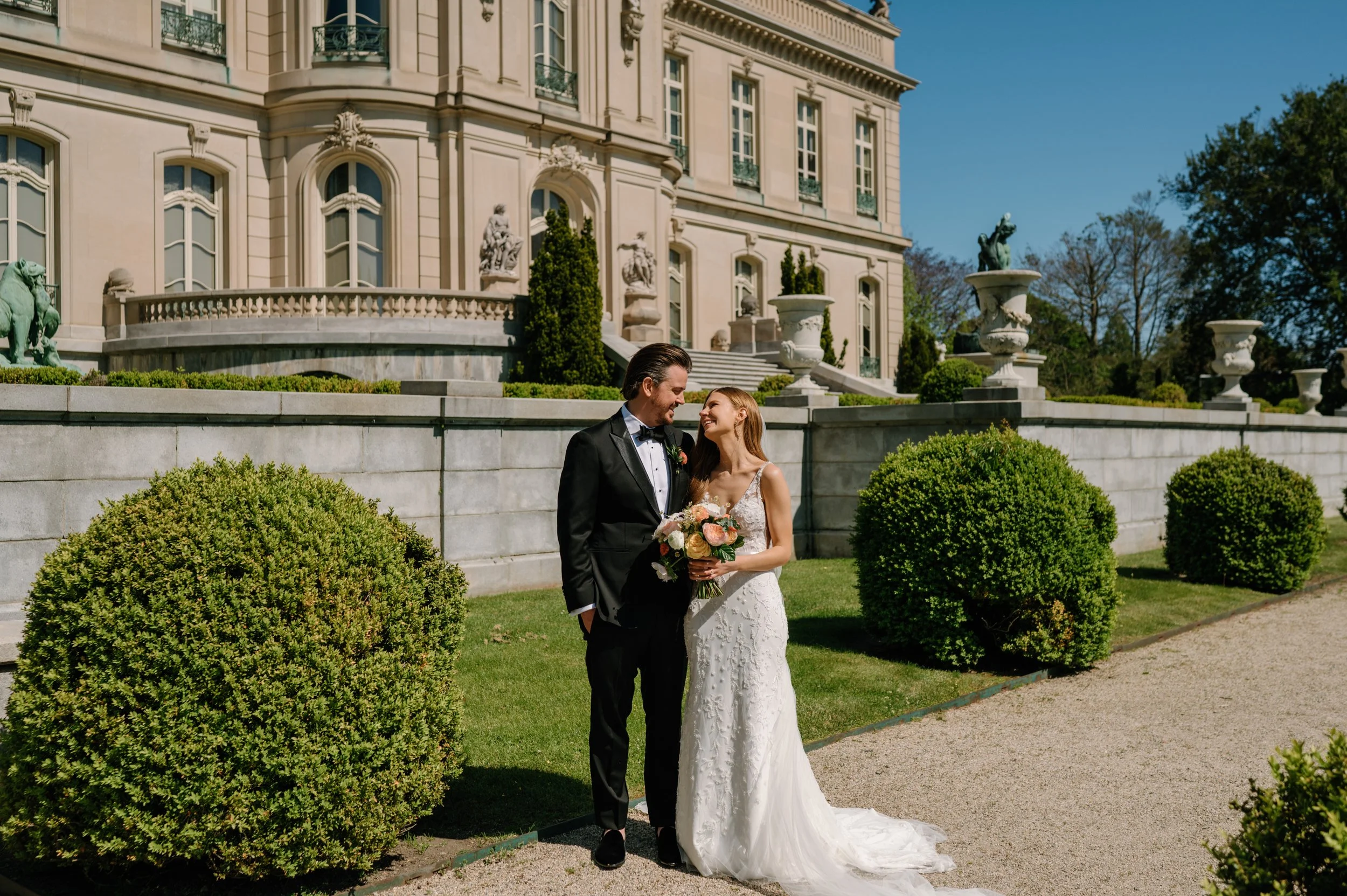 A Classic Newport Wedding at The Bohlin