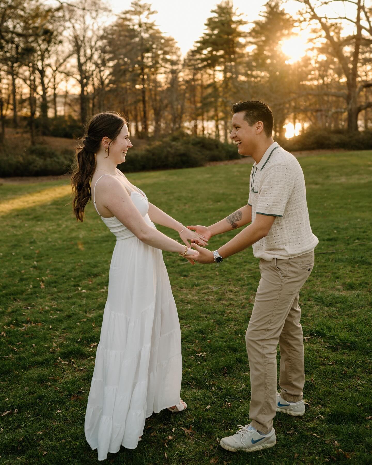 that golden hour kind of love 💛 I absolutely love how playful and happy these two are together &mdash; it&rsquo;s the sweetest thing to be marrying your best friend and you can just feel that love in these photos. Can&rsquo;t wait to celebrate I+M i