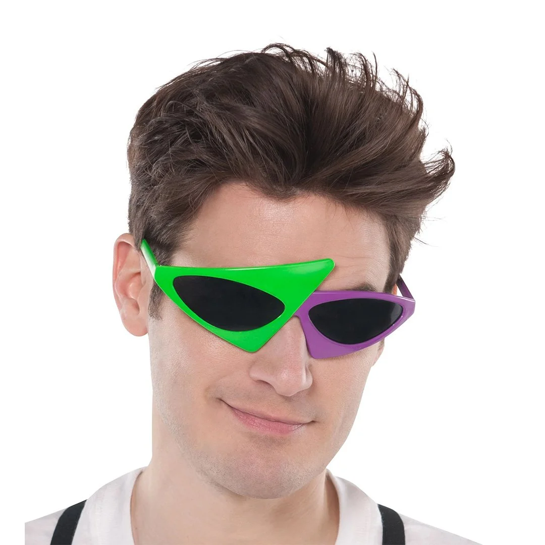 Asymmetric Glasses
