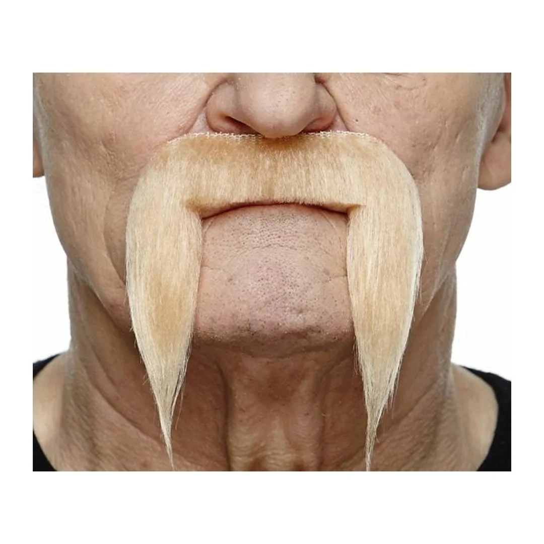 MOUSTACHE 10 CM x 10.5 CM