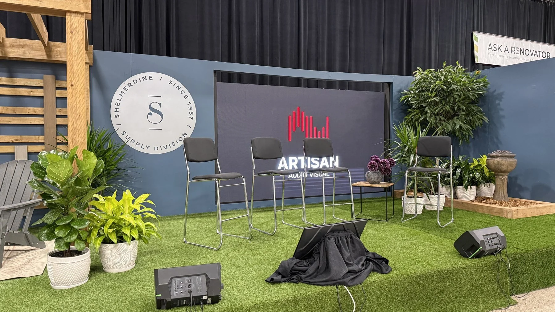 artisan-gallery-02-studio-set.jpg