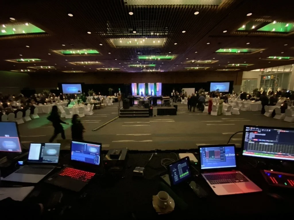 artisan-gallery-11-ballroom-desk.jpg