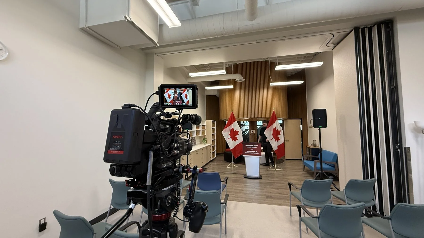 artisan-gallery-13-camera-room.jpg