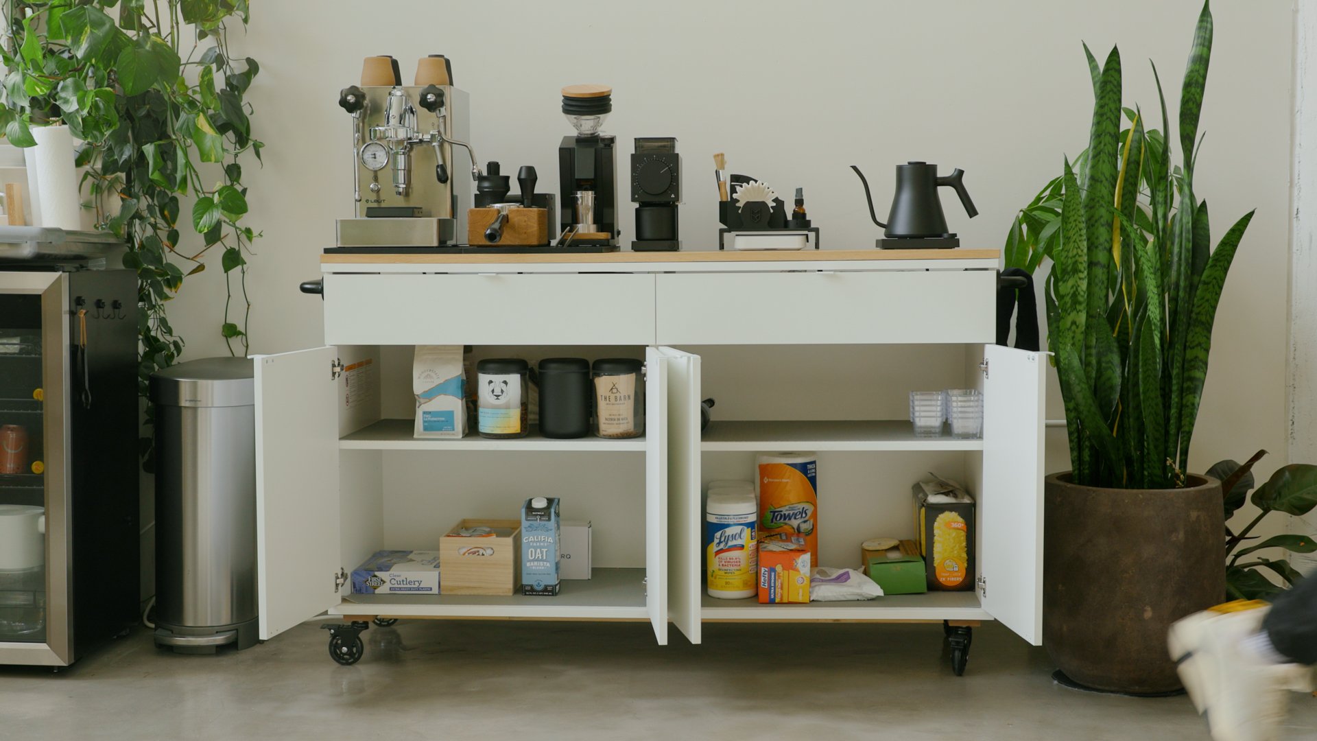 Mod-Musings-Coffee-Setup_046.jpeg