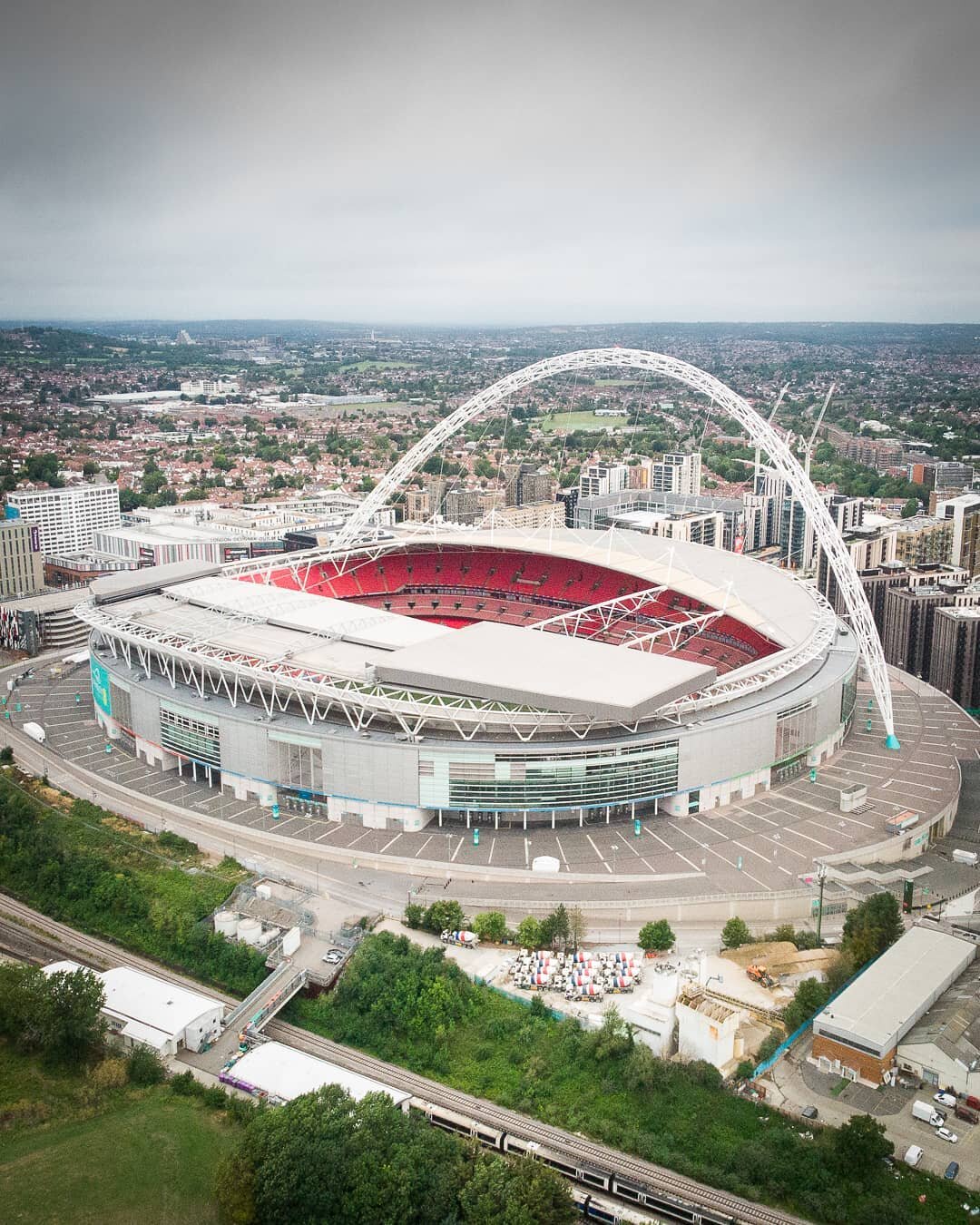 It's going to be a West London derby on Tuesday evening when @fulhamfc take on @brentfordfc at Wembley Stadium in the the Championship Playoff Final #sportsphotographer #sportsphotography #football #fulhamfc #brentford #wembley #wembleystadium #efl #