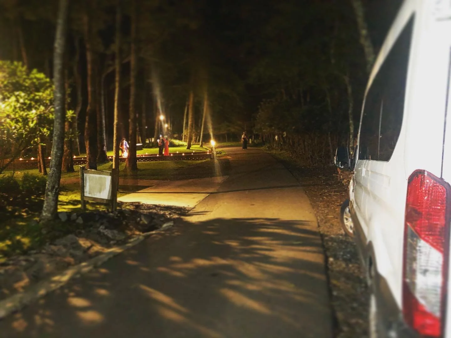Awaiting transporting guests home safely after a beautiful wedding. 👰 Transportation is what we do! Let us service your event, contact us today 1(800)454-2616 #ncweddings #ashevilleweddings #wnc #nc