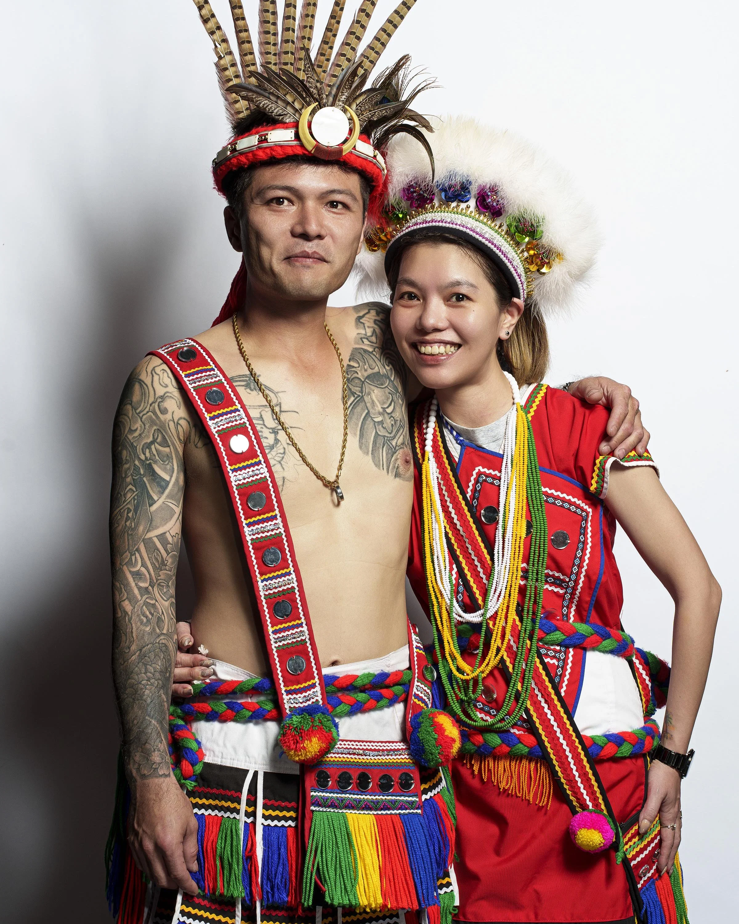 yamay_177_阿茹 with men.jpg