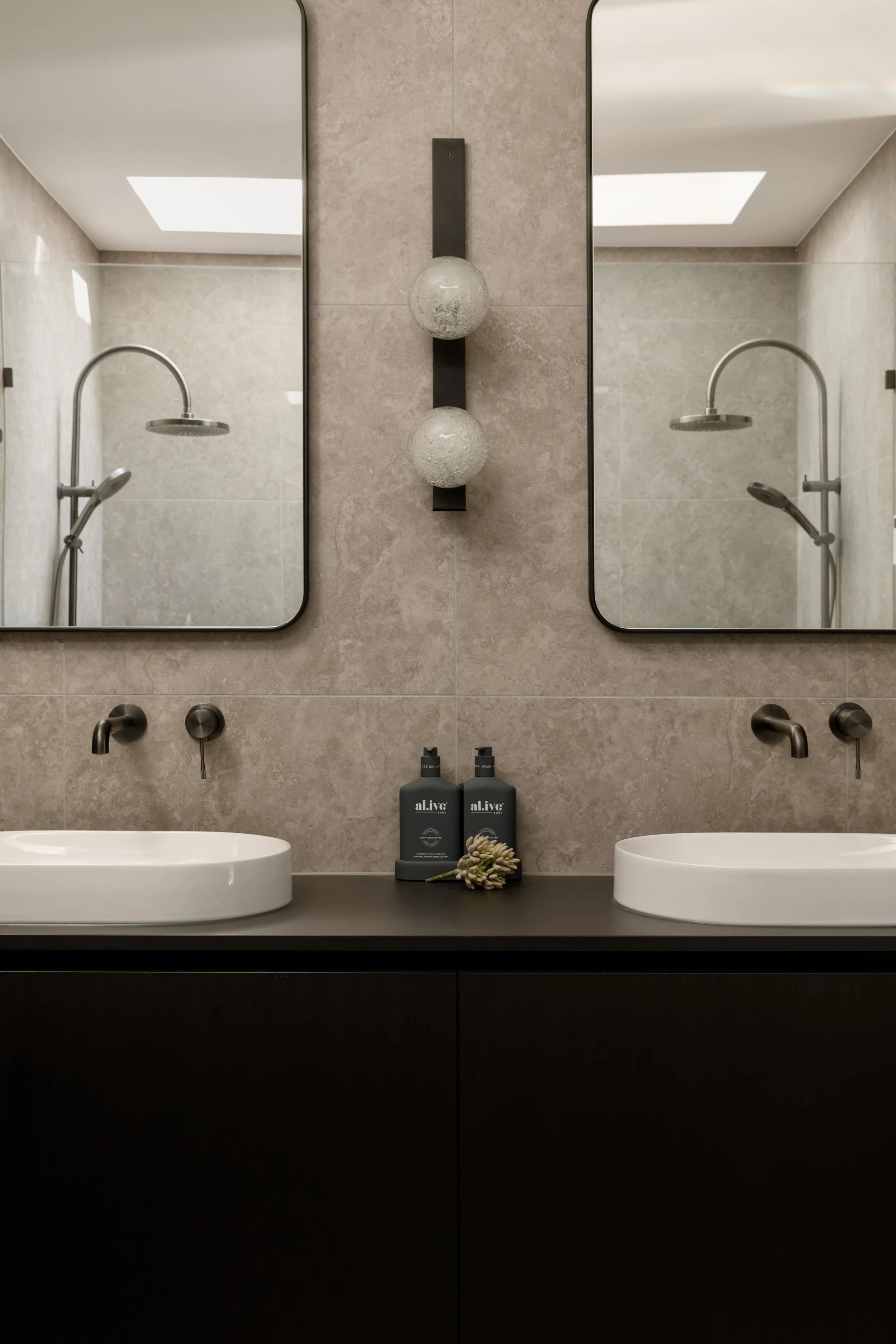 09-14 66 Dicaprio Circuit, Bridgeman Downs - Ark Bathrooms 10.jpg