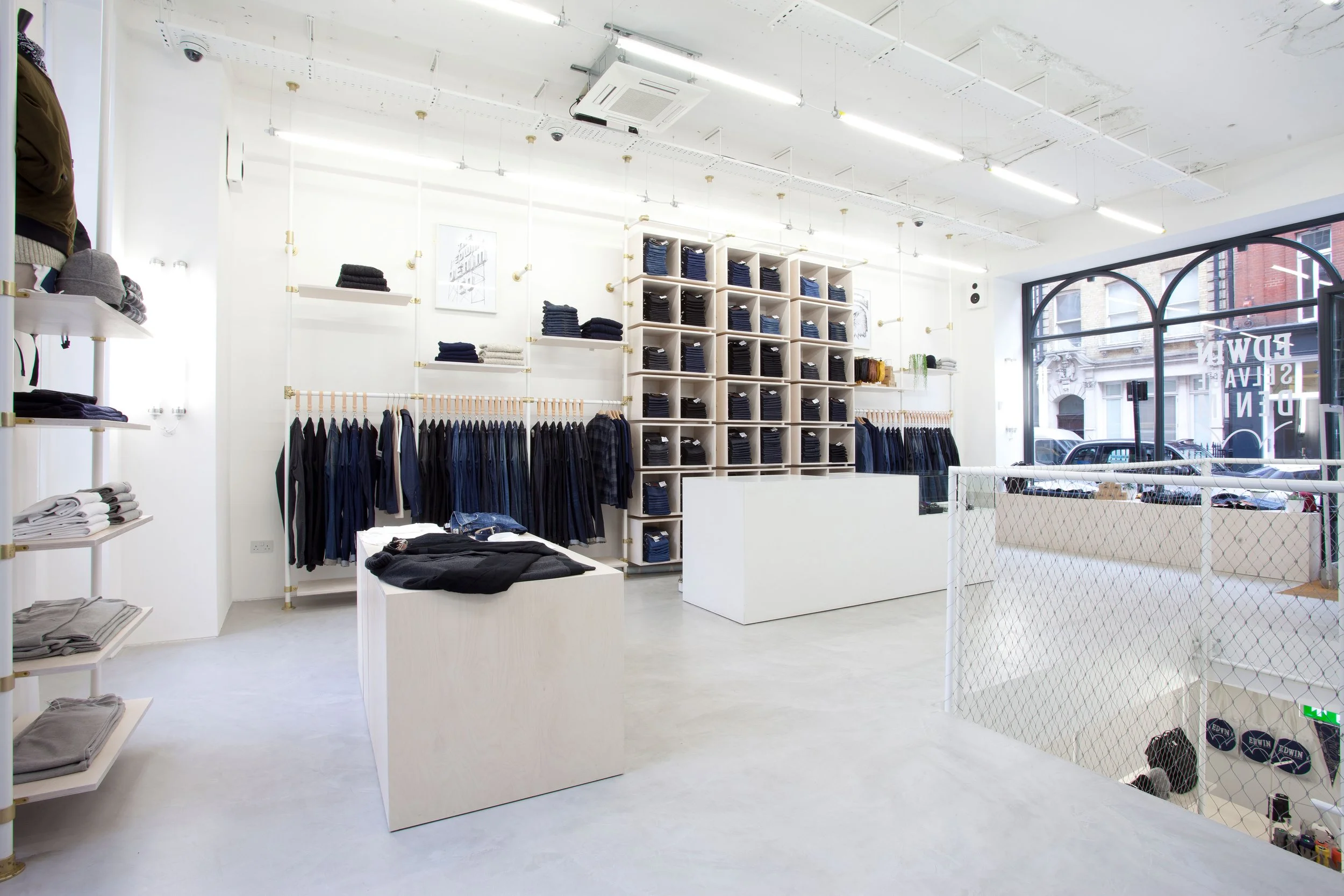 RESIZED-Edwin2121.jpg