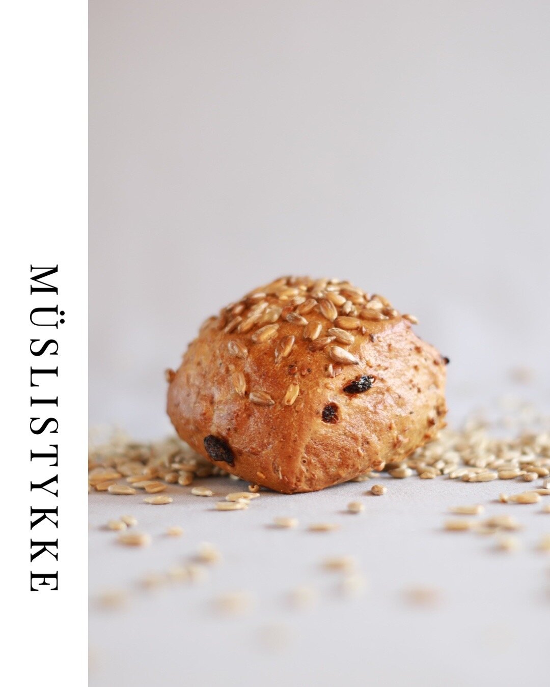 ✨ M&Uuml;SLISTYKKE ✨

Friskbagte m&uuml;slistykker fra Bak&rsquo;s er en l&aelig;kker blanding til enhver smag. 🙌🏼

Kernestykkerne best&aring;r af en dejlig kombination mellem hvedemel og Italiensk hvedemel, hvor l&aelig;kre solsikkekerner er bleve