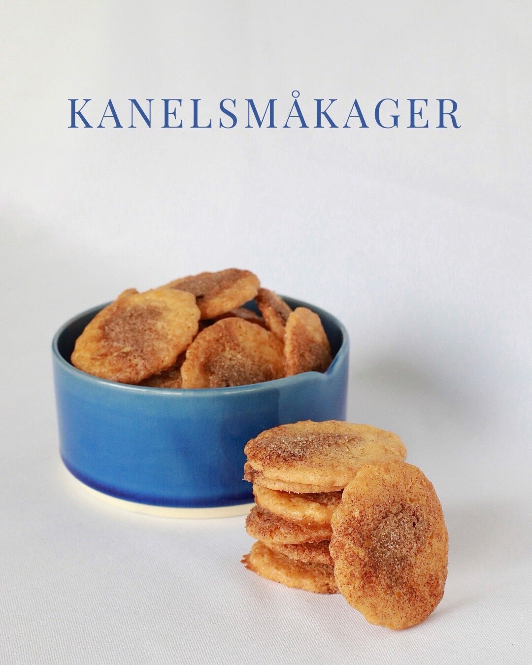 ✨ KANELSM&Aring;KAGER ✨

Julen er en s&aelig;rlig tid med fokus p&aring; hygge, traditioner og samv&aelig;r med familien 🌟🎄De runde julesm&aring;kager med s&oslash;dt kaneldrys er en gammeldags julesm&aring;kage, som vi bager hvert &aring;r 👨🏼&zw