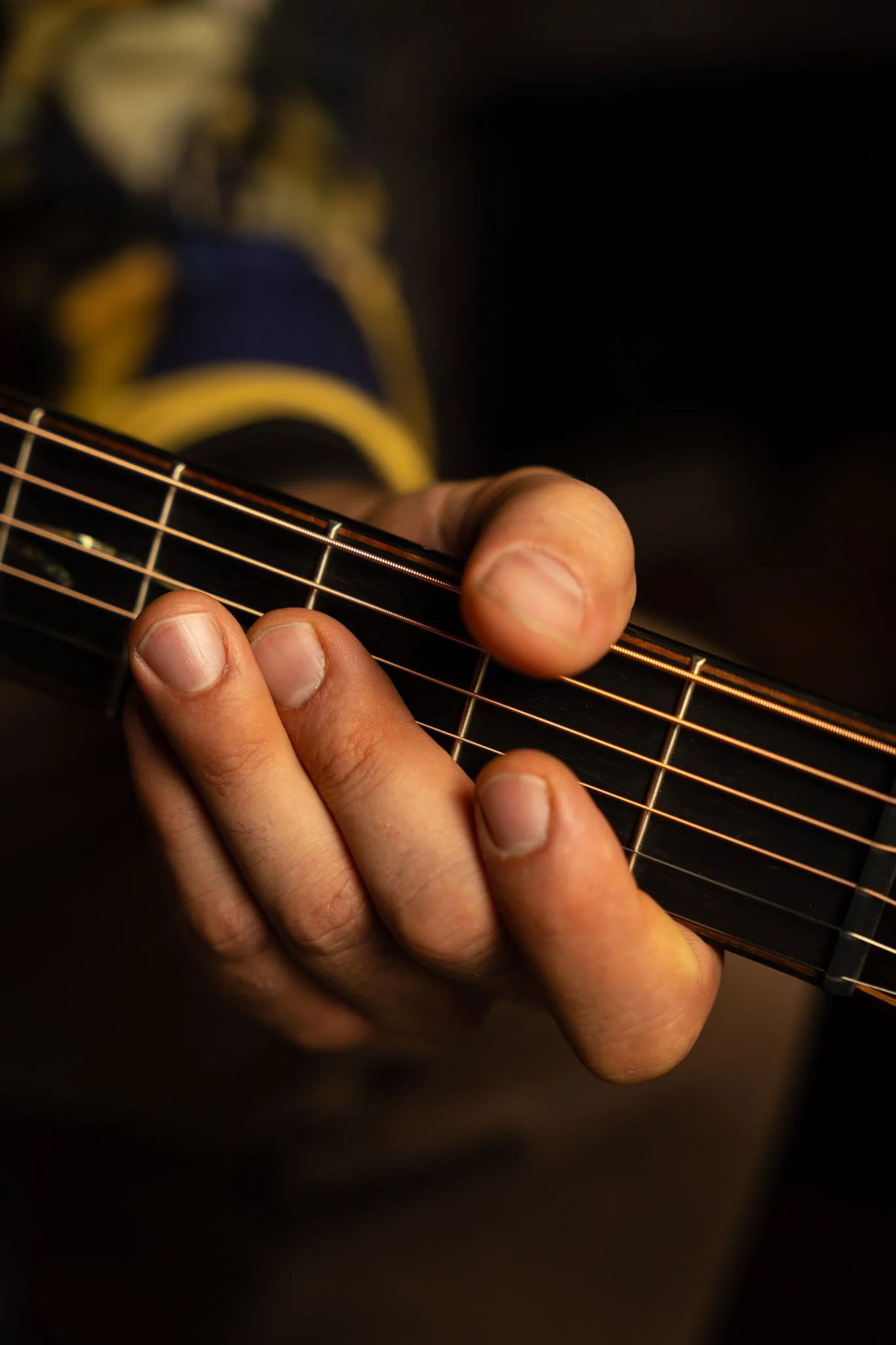 Acoustic guitar and music theory lessons in Saint-Gilles, Brussels