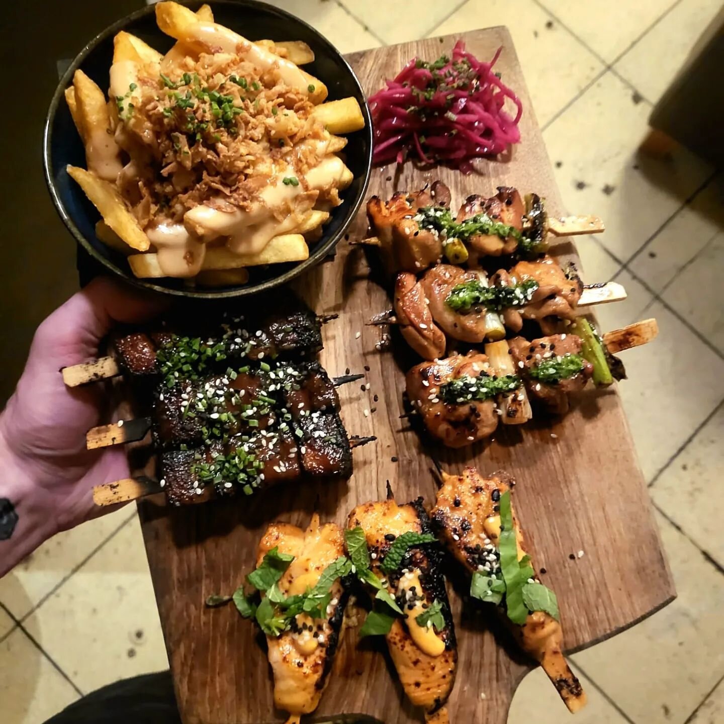 The perfect lunch doesn't exi...
.
.
.
#pubbadgerbadger #deptfordhighstreet #yakitori #londonpubs #southeastlondonfood #deptfordfood #dinnerideas #foodiegram #pub #kitchen #foodporn #japanesestreetfood