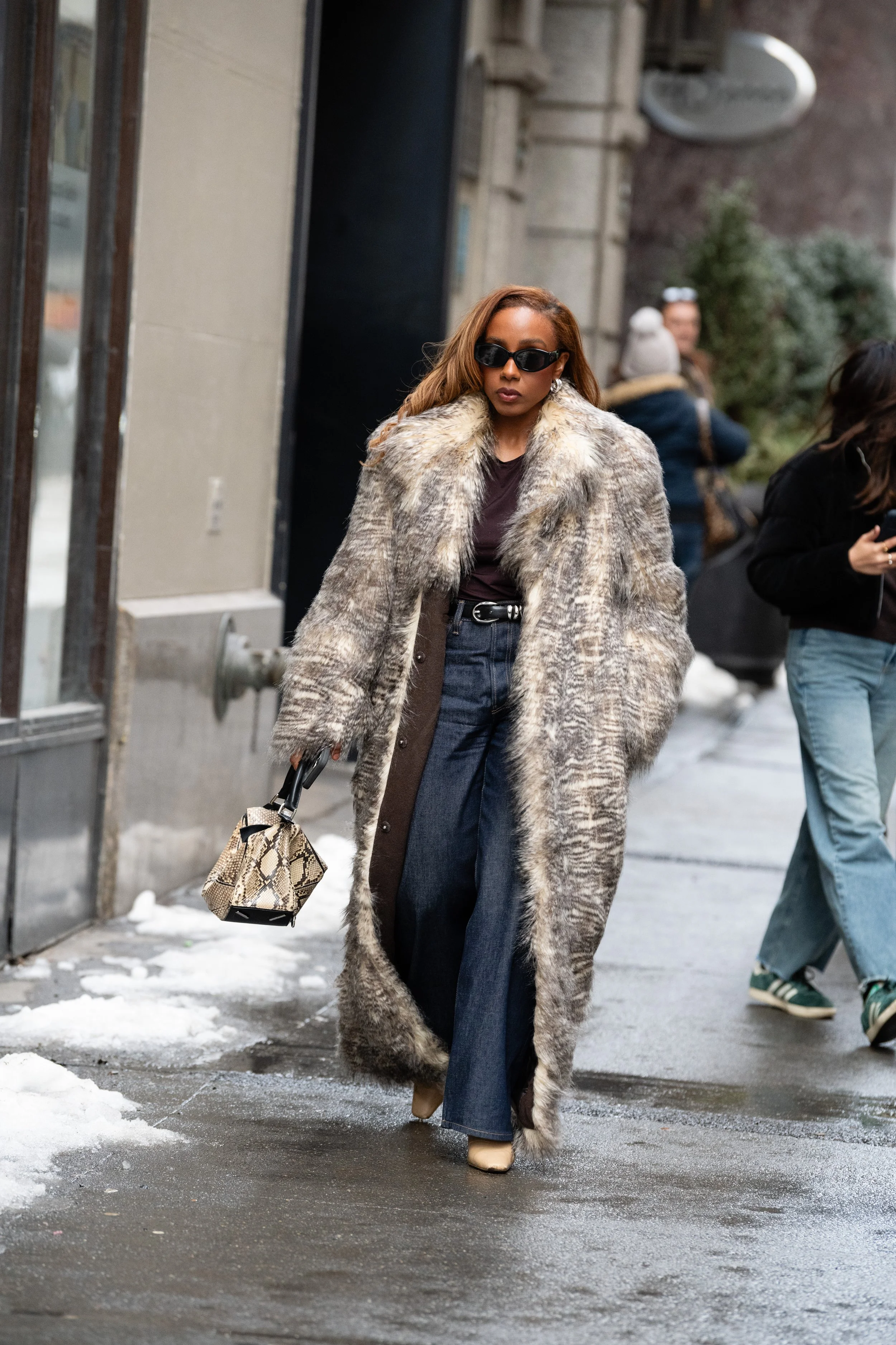 NYFWFallWinter2026StreetStyleDay1-112.jpg