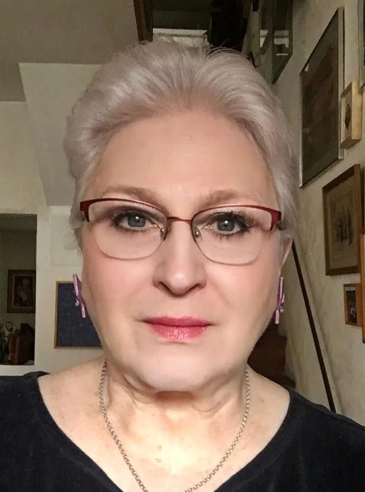 

Thora Jacobson is a visual arts management consultant focusing on systems development, project and program design and reflection on contemporary craft and printmaking.  In recent years, she has also been an independent curator, having organized an 