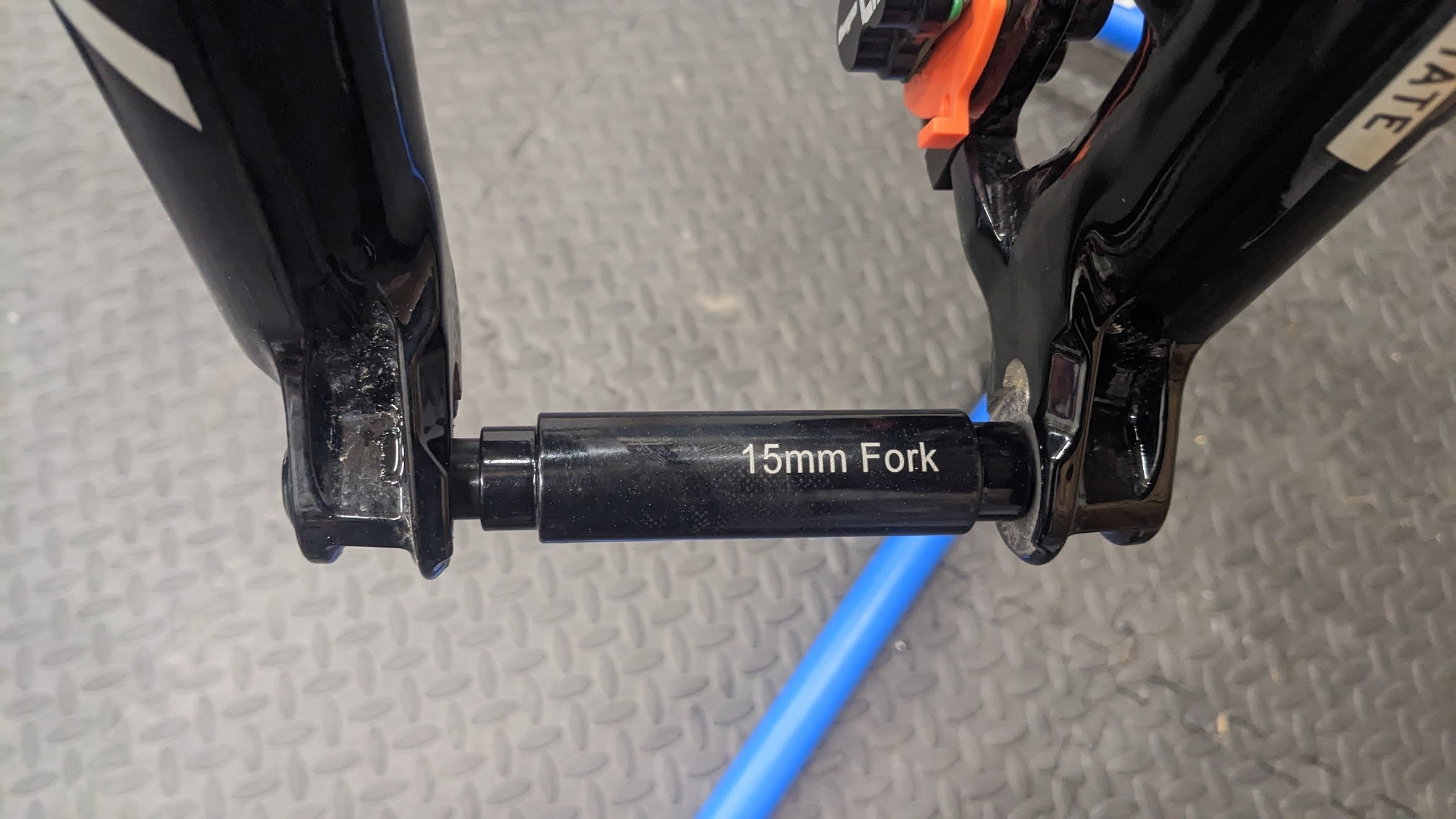 axle spacer fork.jpg