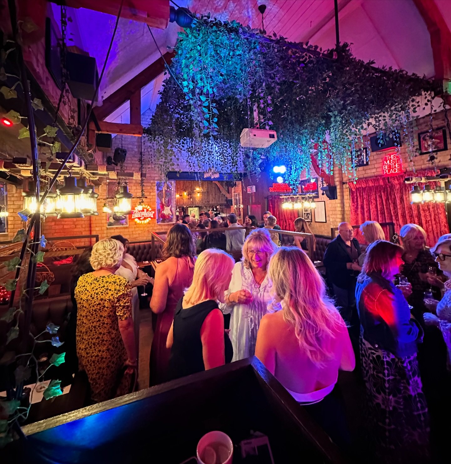 Double the talent, double the fun at your next private party! 🎶🎤 Get ready to dance the night away, sing your heart out, and create memories that will last a lifetime. We can cater for both small and large party experiences with our DJ and live roa