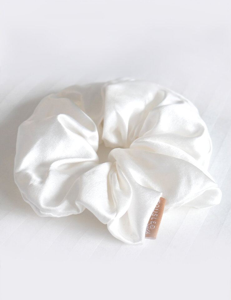 Tousled Silk IVORY JUMBO SCRUNCHY