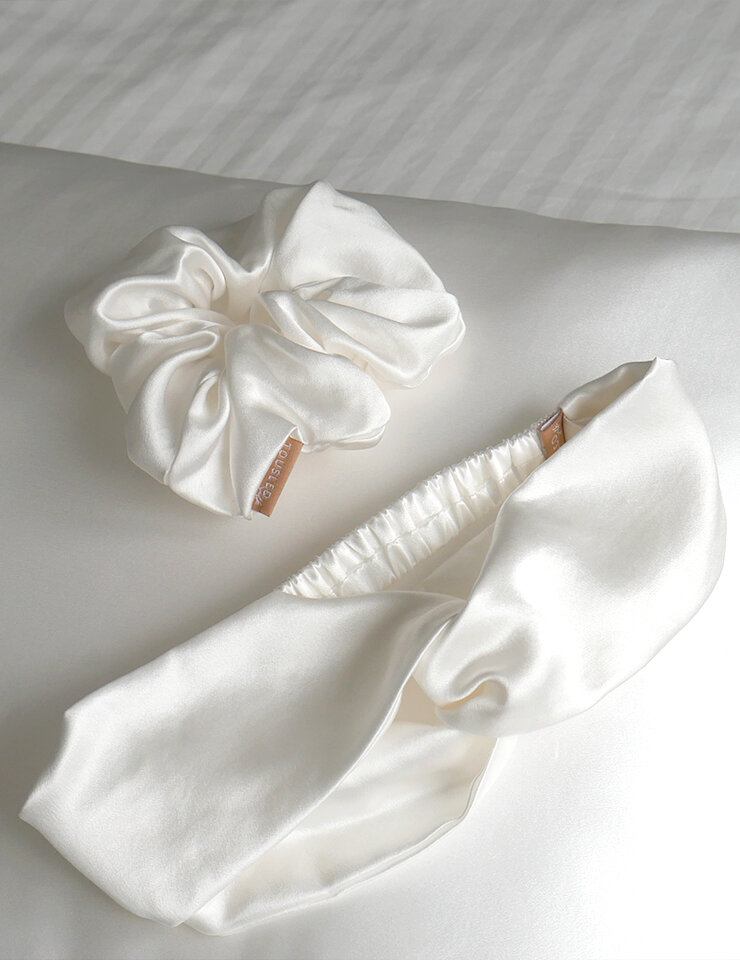 SA-WS-200827-TousledSilk-WebsiteAssets-ProductShots-BundleSet-Ivory.jpg