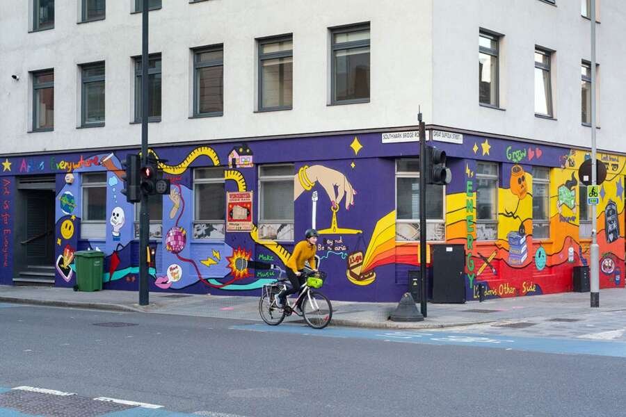 Nick-Blaney-Good-Night-Vienna-Hannah-Hill-Mural-Better-Bankside-c-Mickey-Lee-3.jpeg