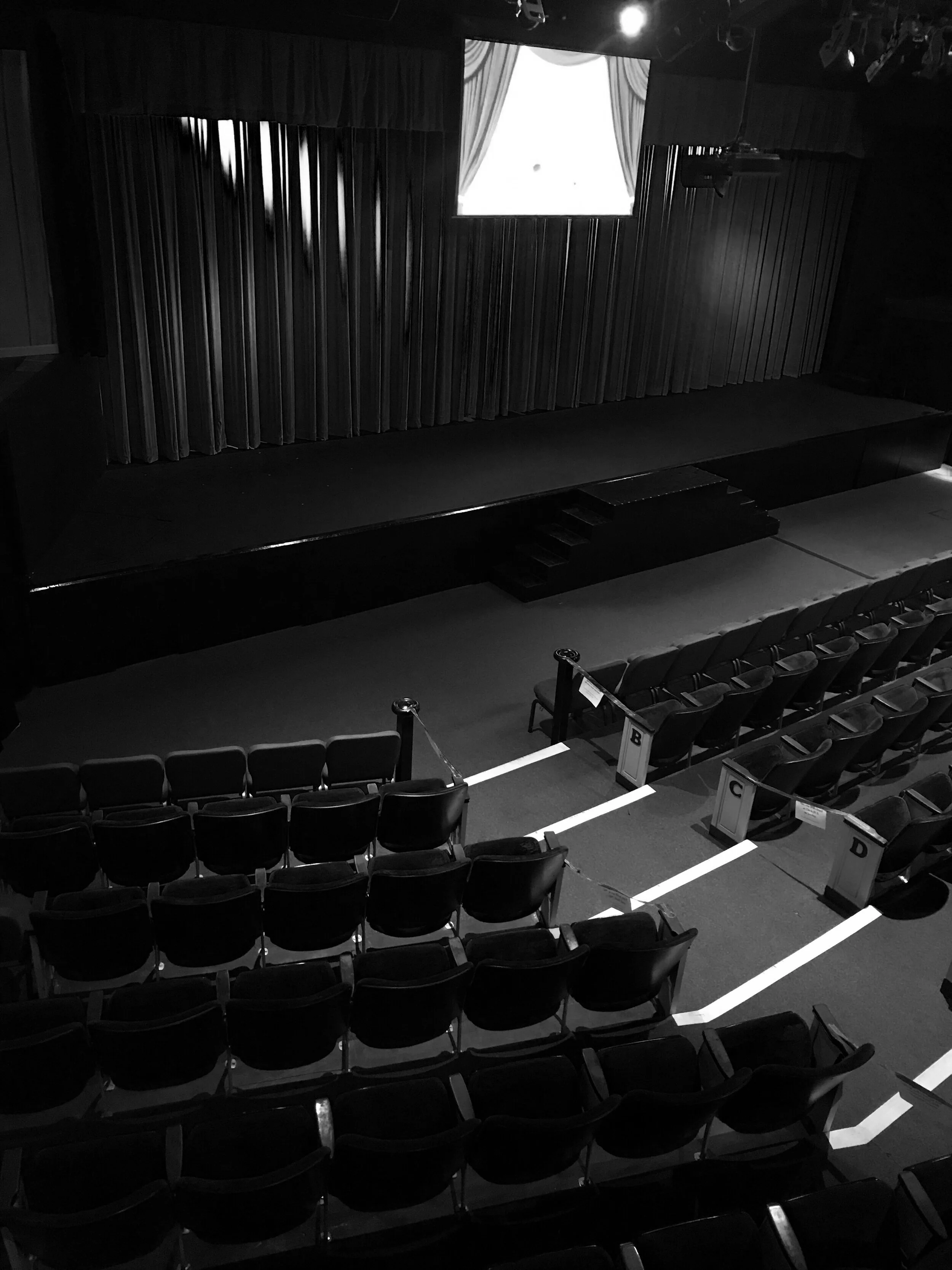 FAQ — Stained Glass Theatre Ozark, MO