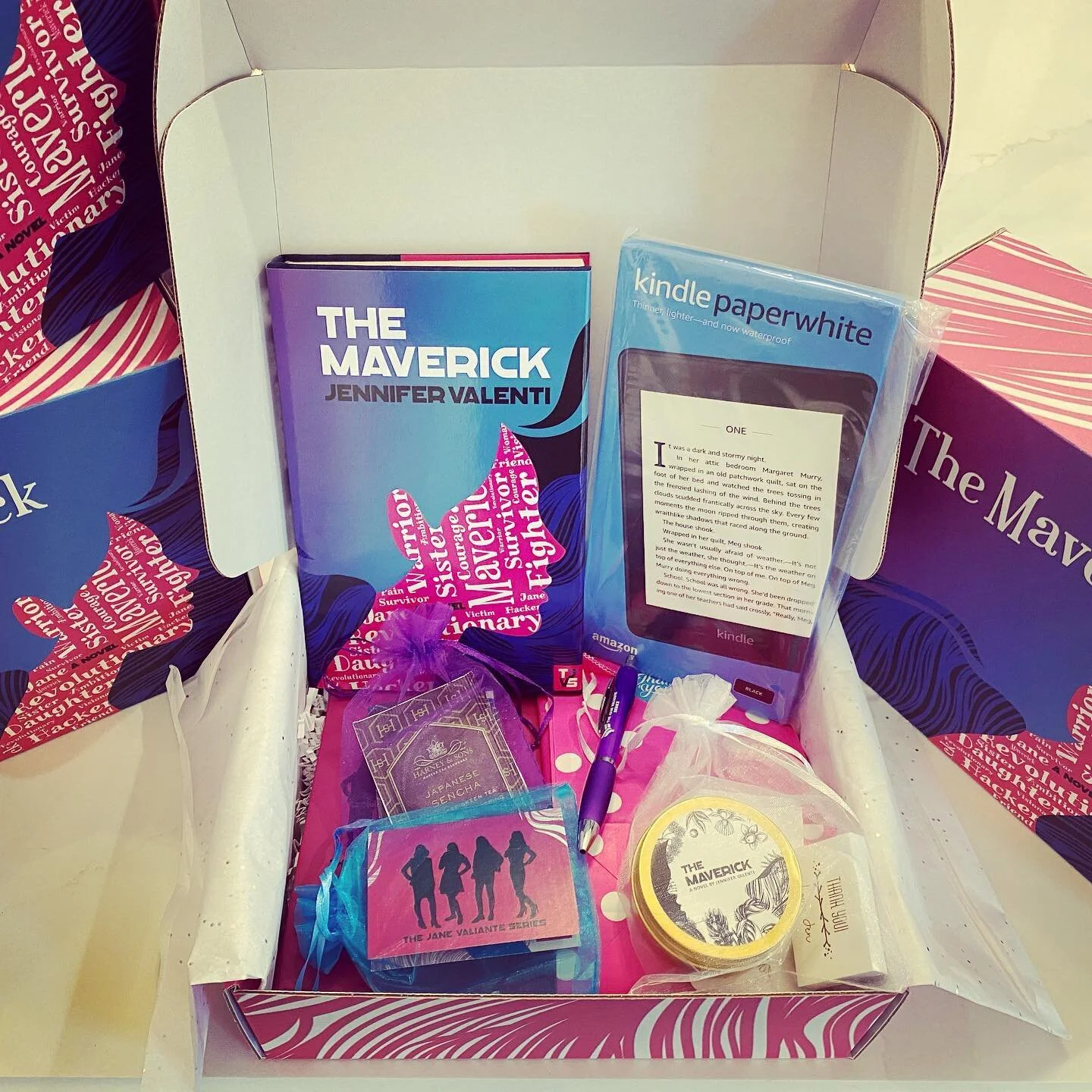 🚨🚨U.S. GIVEAWAY TIME🚨🚨

It&rsquo;s officially ONE WEEK from publication day for The Maverick, so in honor of all the amazing support I&rsquo;ve received, I&rsquo;m giving away  a PR Box chock full of amazing giveaways to FOUR lucky U.S. winners. 🤗🤗 Here&rsquo;s what you get: 

- A signed, finished hardcover of The Maverick
- A kindle paper white edition 
- A notebook and pen
- A custom charm bracelet that went out to limited tour hosts this year 
- A bag full of goodies like signed bookmarks, stickers, post-it notes, and coasters
- A custom candle 
- My favorite tea 
- A personalized note from yours truly 🥰

Here&rsquo;s what you have to do to enter: 

1. Follow me @jen.valenti
2. Tag a girlfriend or other special woman in your life, and tell her why she&rsquo;s special to you (she doesn&rsquo;t have to follow me, I just want to spread lovely words of kindness to the women that lift us up.) 

That&rsquo;s it! I&rsquo;ll choose one winner randomly starting on publication day, Dec