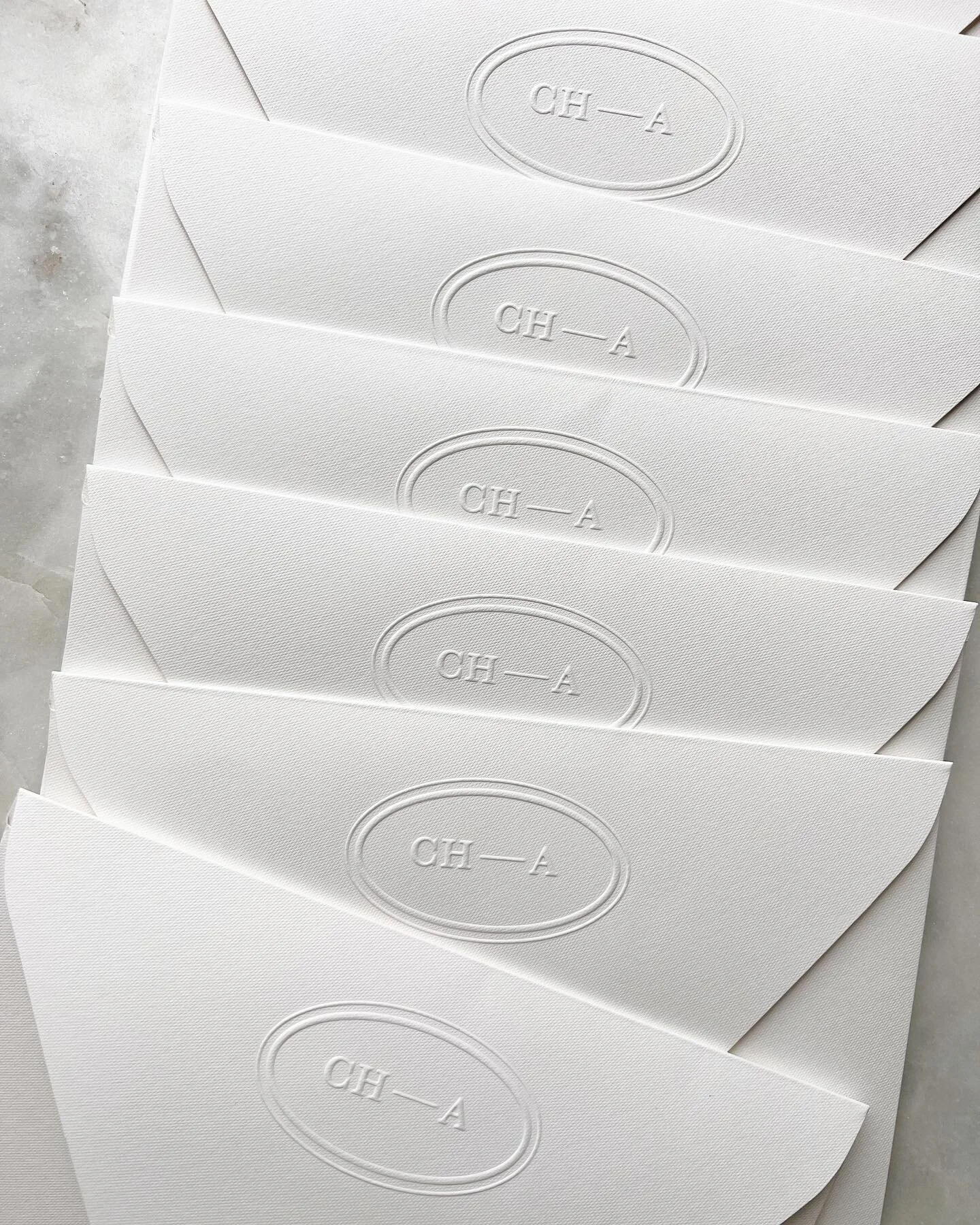 Amamos los monogramas en botado en seco 🫶🏻