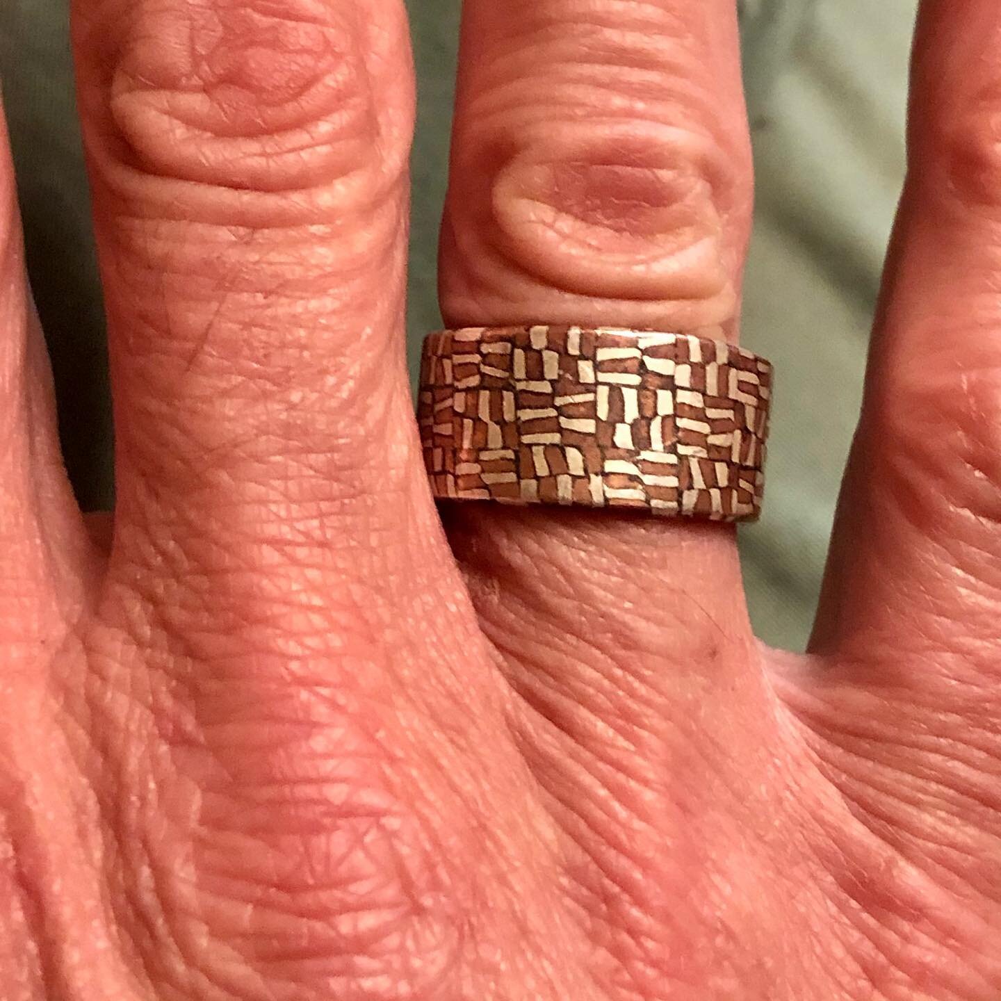 Food is always better the second day.
.
.
.
#studiojewelry #leftovers #pasta #drawbench #cavallin #jewelrystudio #Italian #italy #ringfinger #boungiorno #handmade #finesilver #copper #silversolder #mixedmetaljewelry #mixedmetals #mixedmetal #lotsofpi