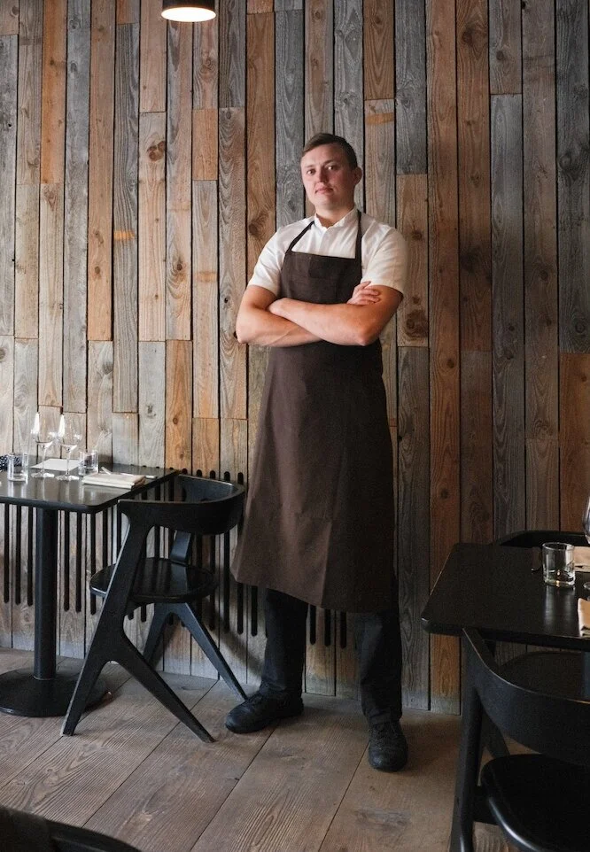   BENDIX LAURSEN     CHEF  
  Soft-spoken rising star Bendix Laursen at Restaurant Radio in Copenhagen tasks about his small-town past and impressive, global resumé, his passion and dreams.  