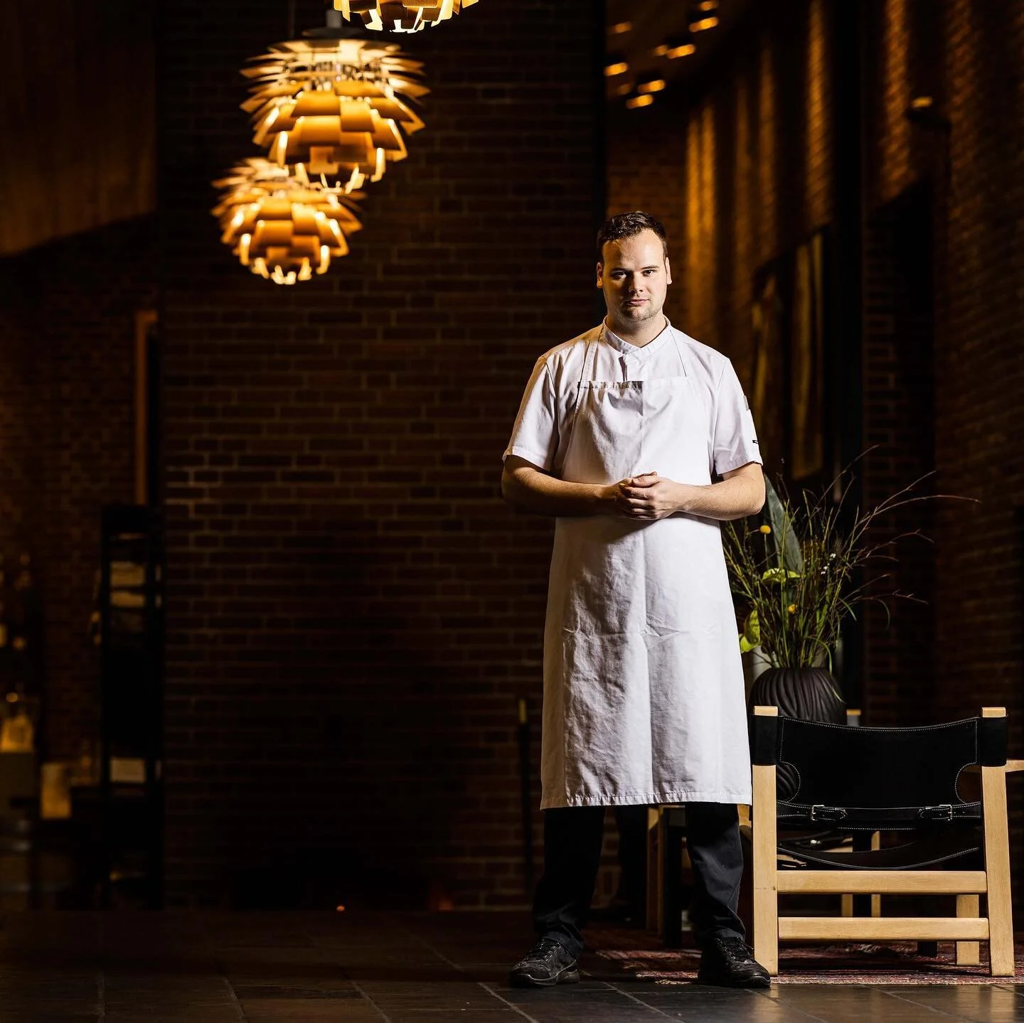 Nicolaj M&oslash;ller

Opens up on self doubt 
meeting expectations and how respect should work in the industry.

In the unlikely setting of a provincial hotel restaurant, a young man has caught the admiration of reviewers and chefs across all of Den